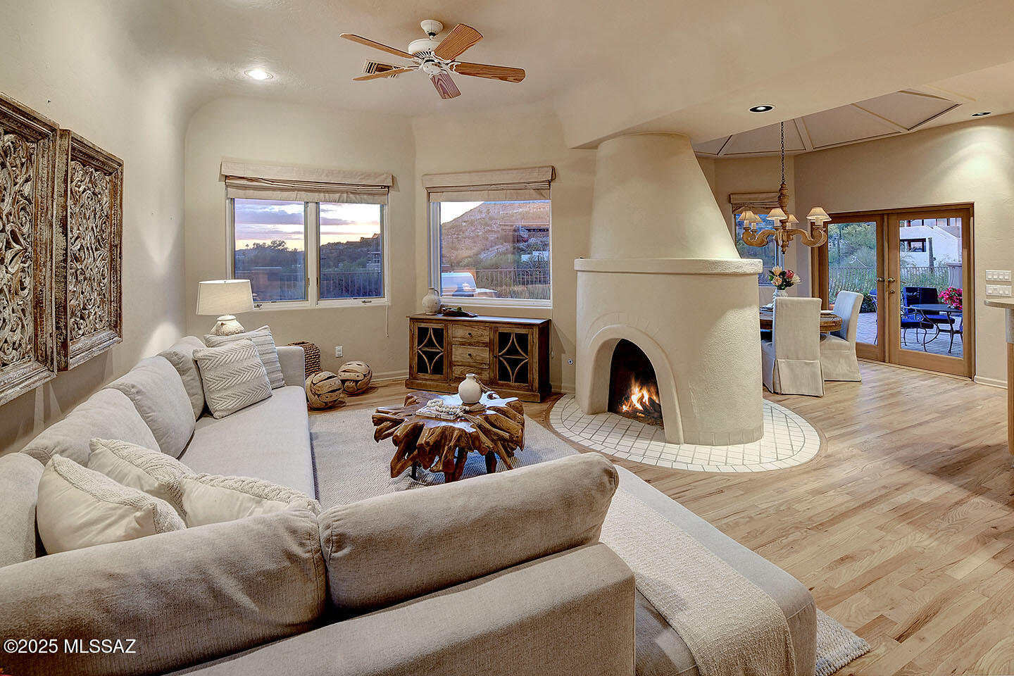 4904 E Oakmont Drive