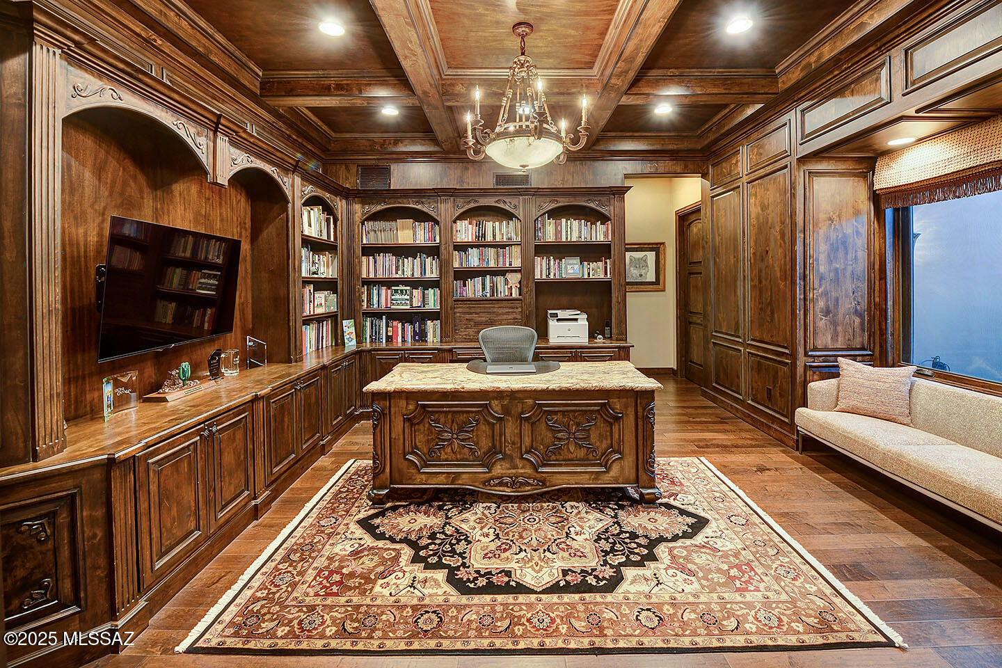 6015 N Camino Preciado