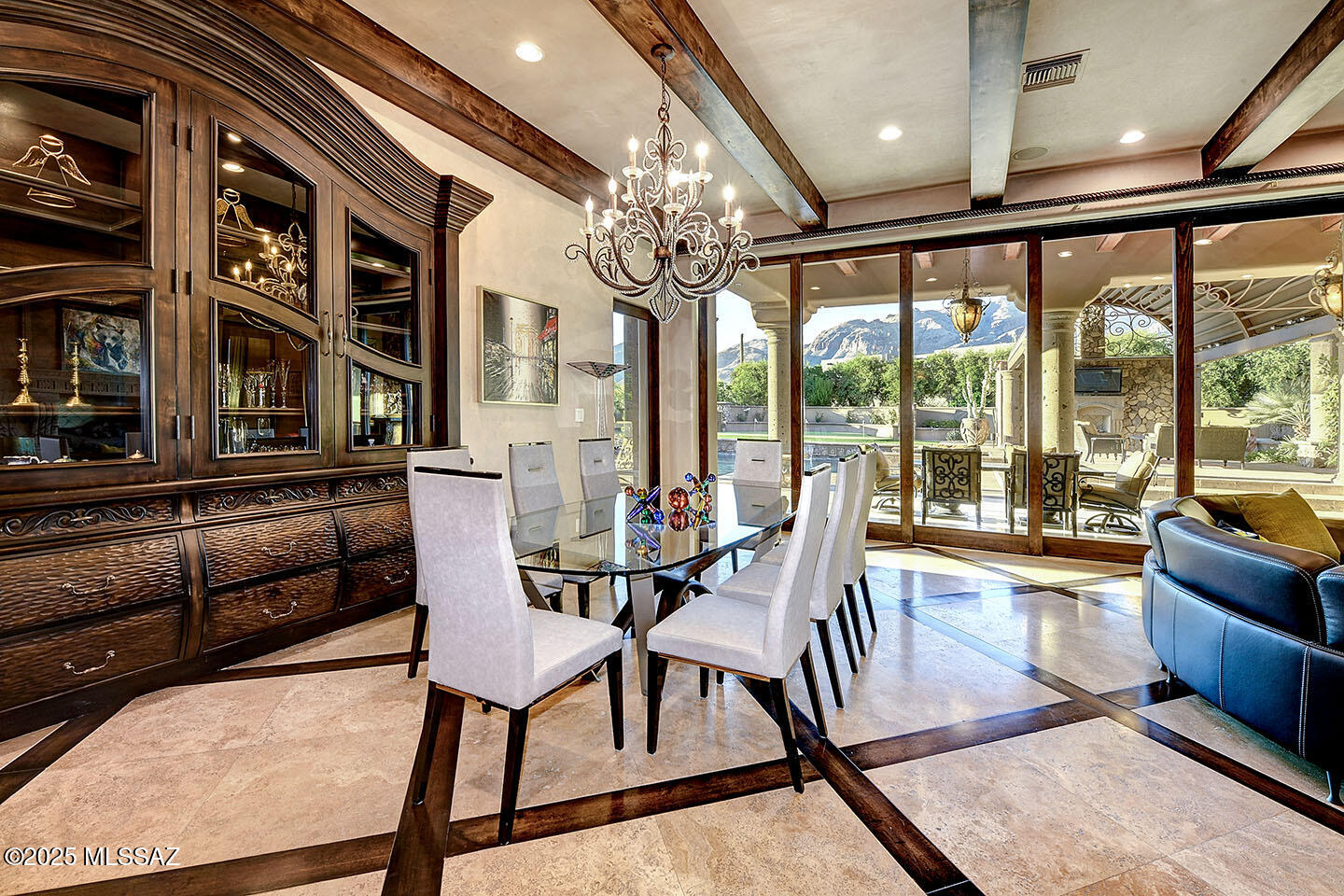 6015 N Camino Preciado