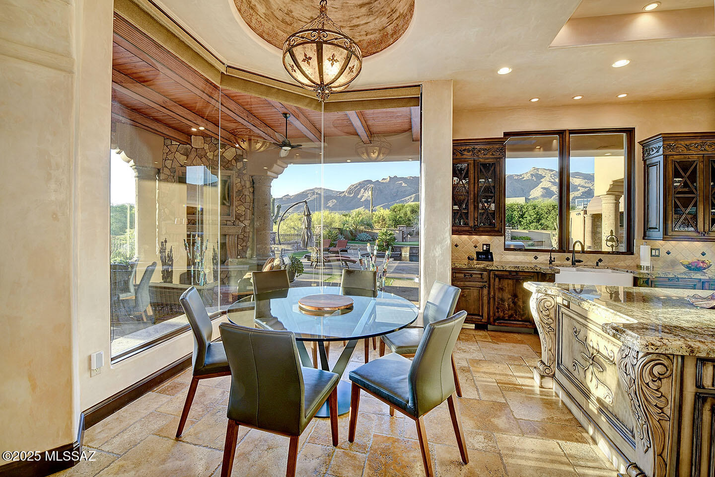 6015 N Camino Preciado