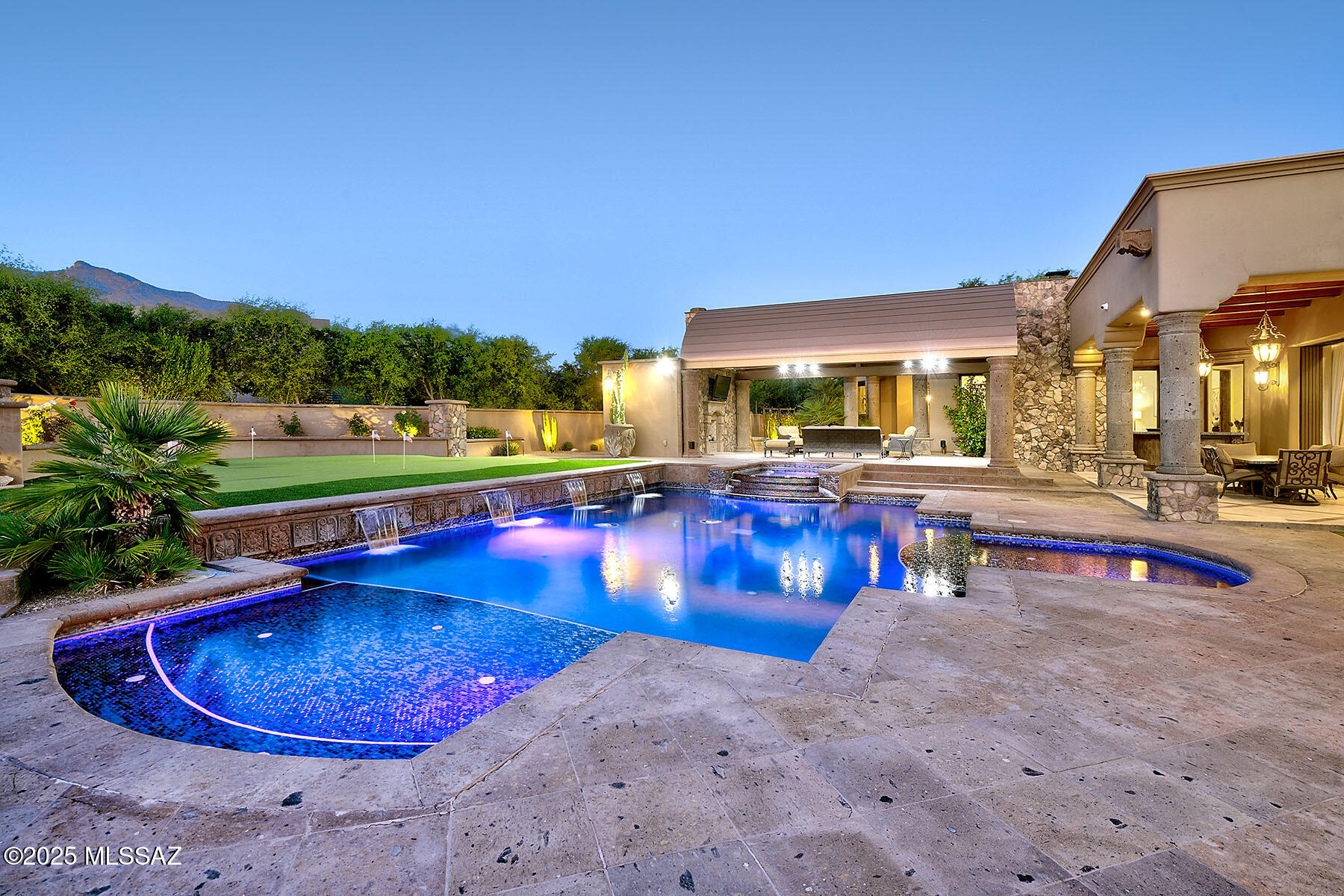 6015 N Camino Preciado