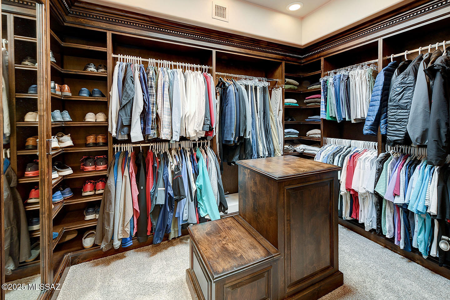 6015 N Camino Preciado