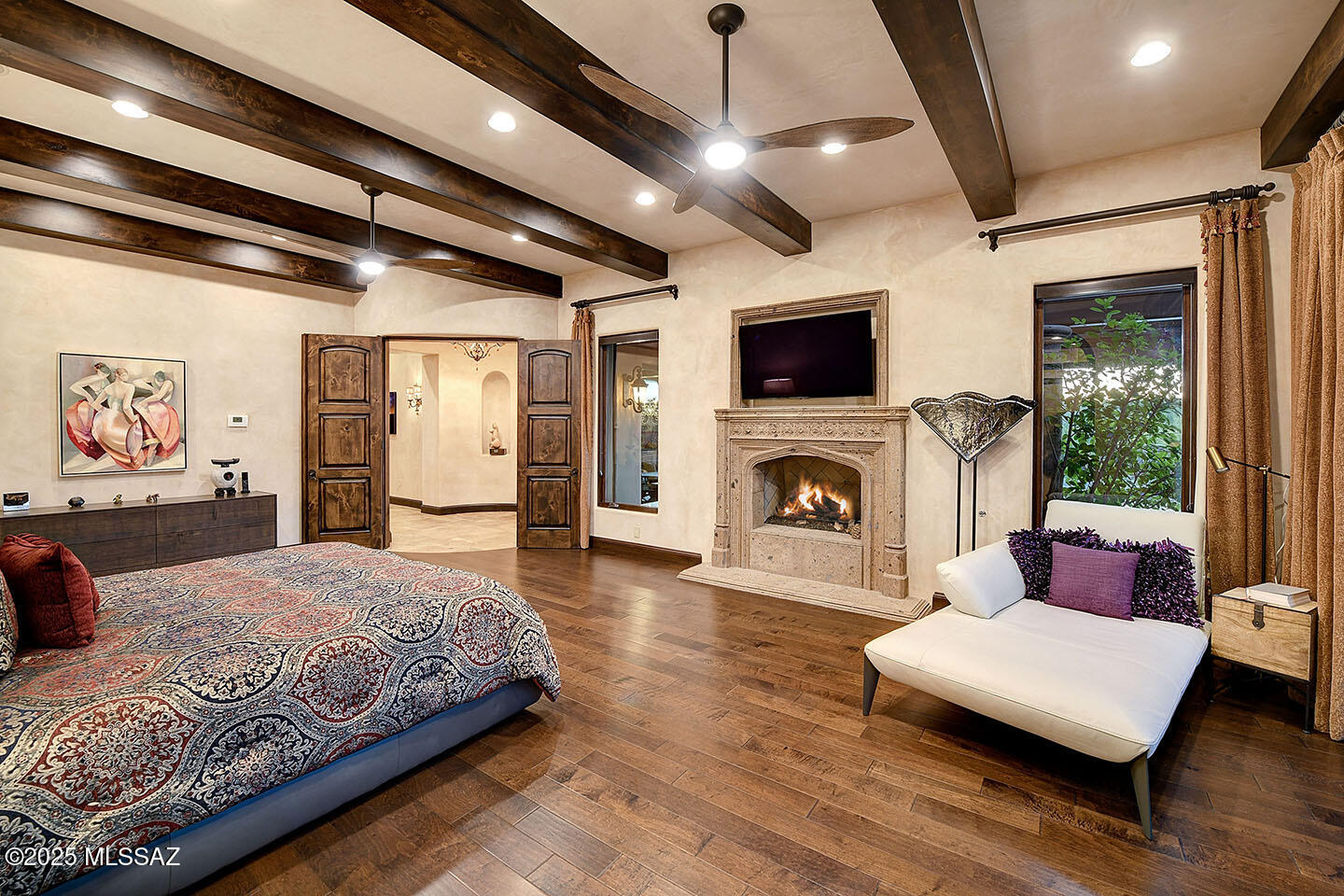 6015 N Camino Preciado