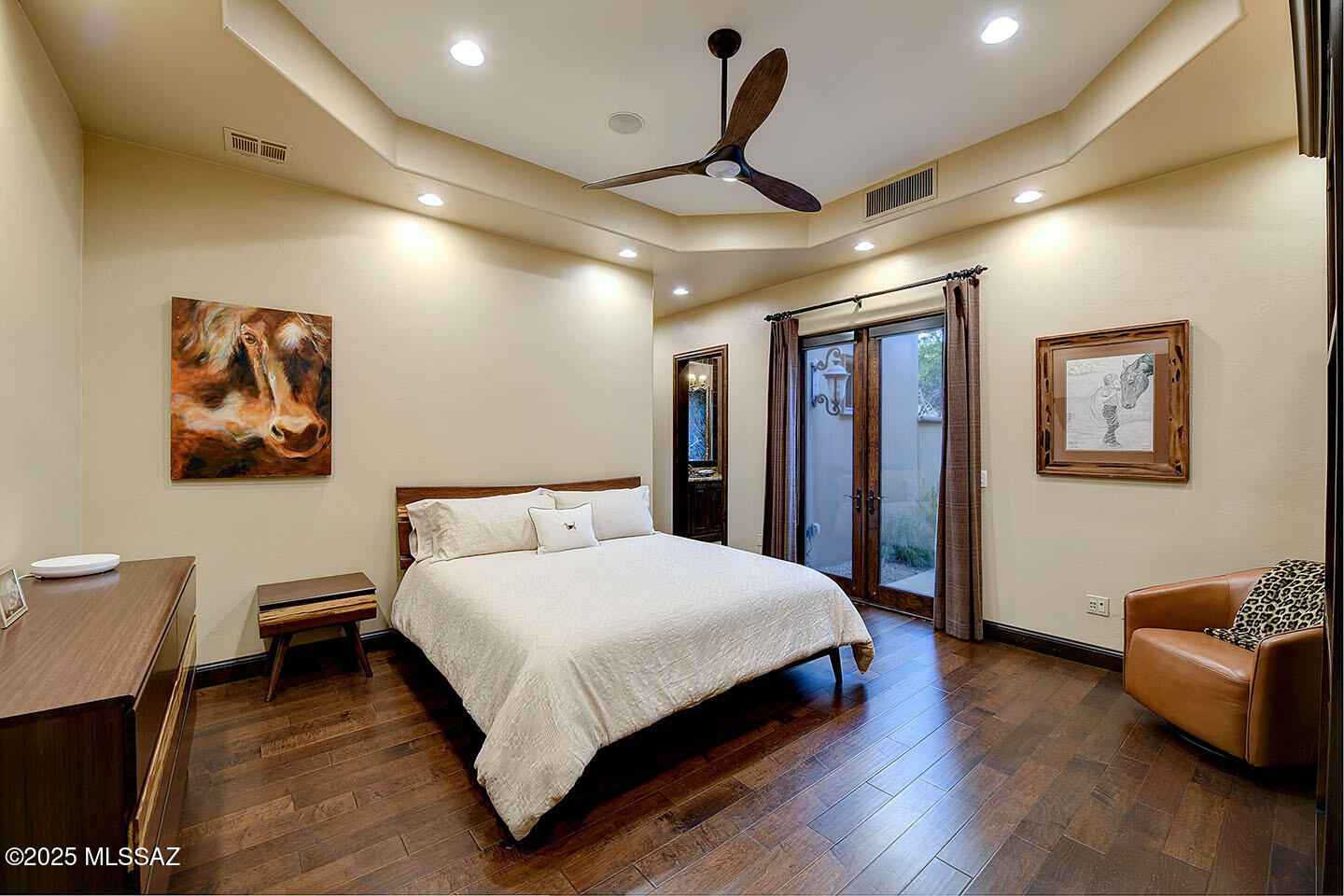 6015 N Camino Preciado