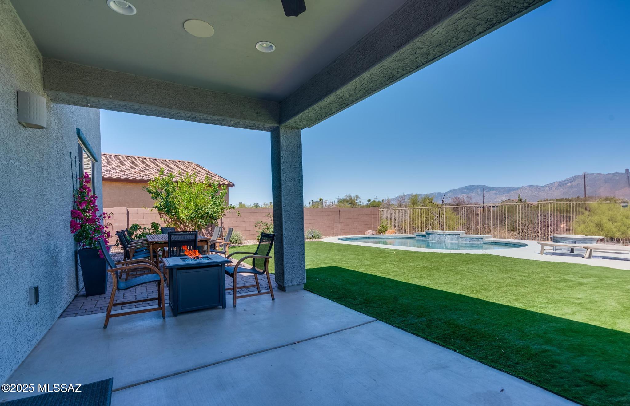3015 W Willow Moon Trail