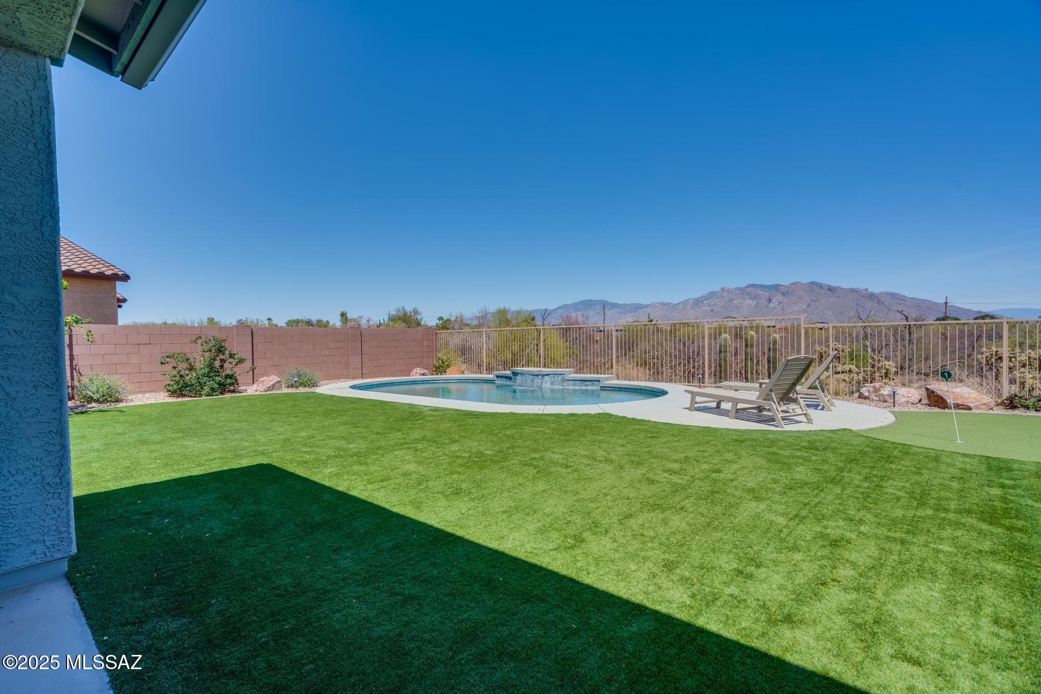 3015 W Willow Moon Trail