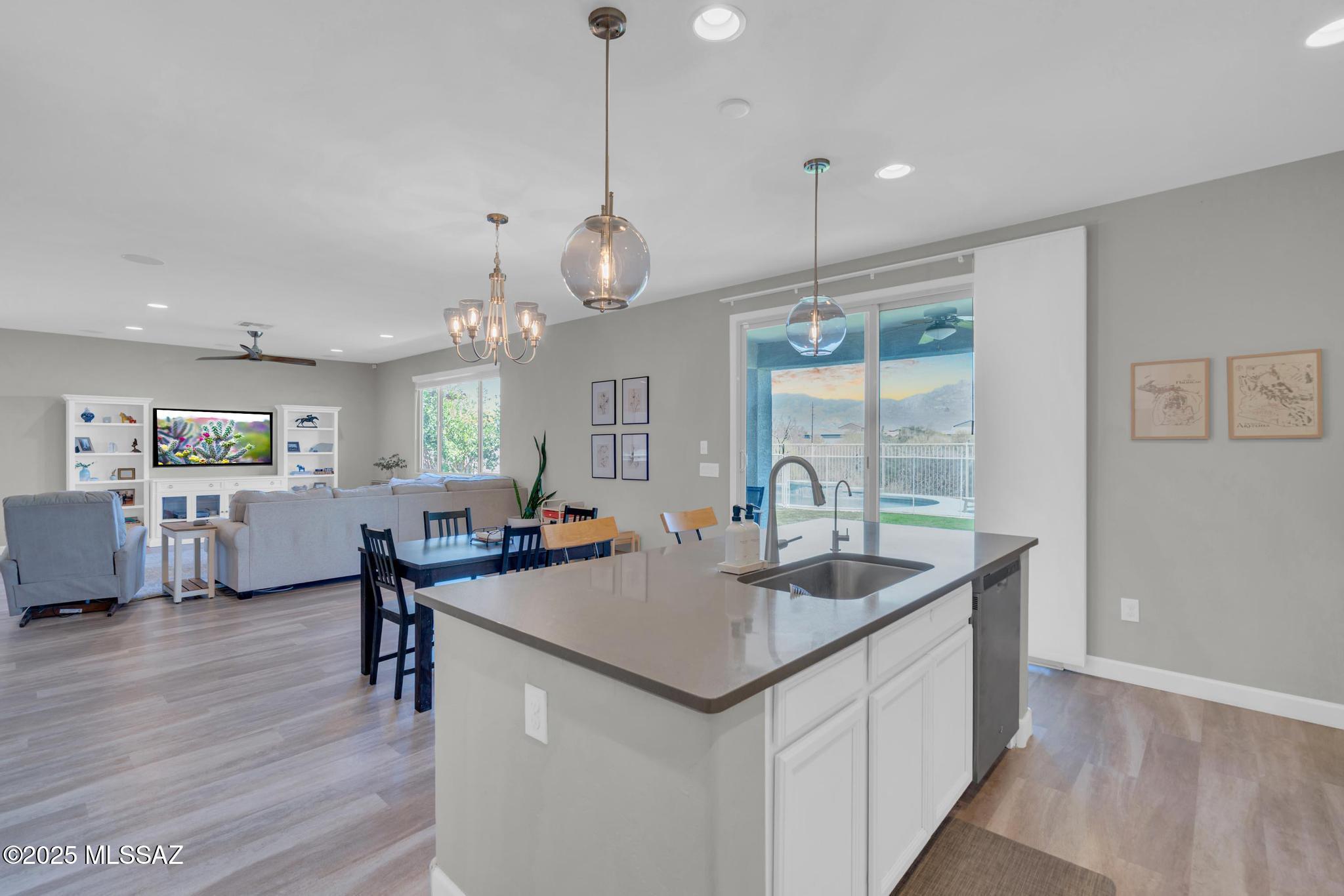 3015 W Willow Moon Trail