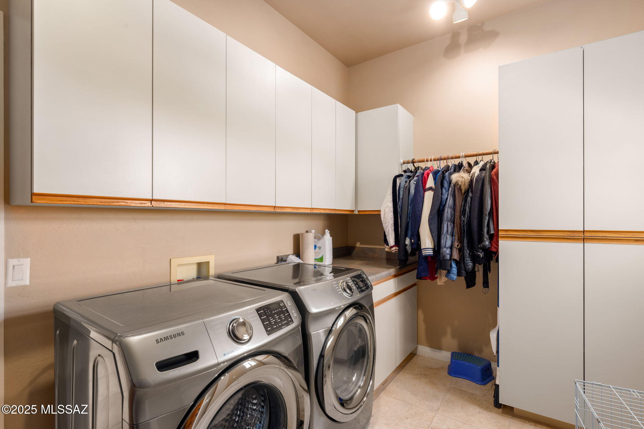 1030 W Soft Wind Place