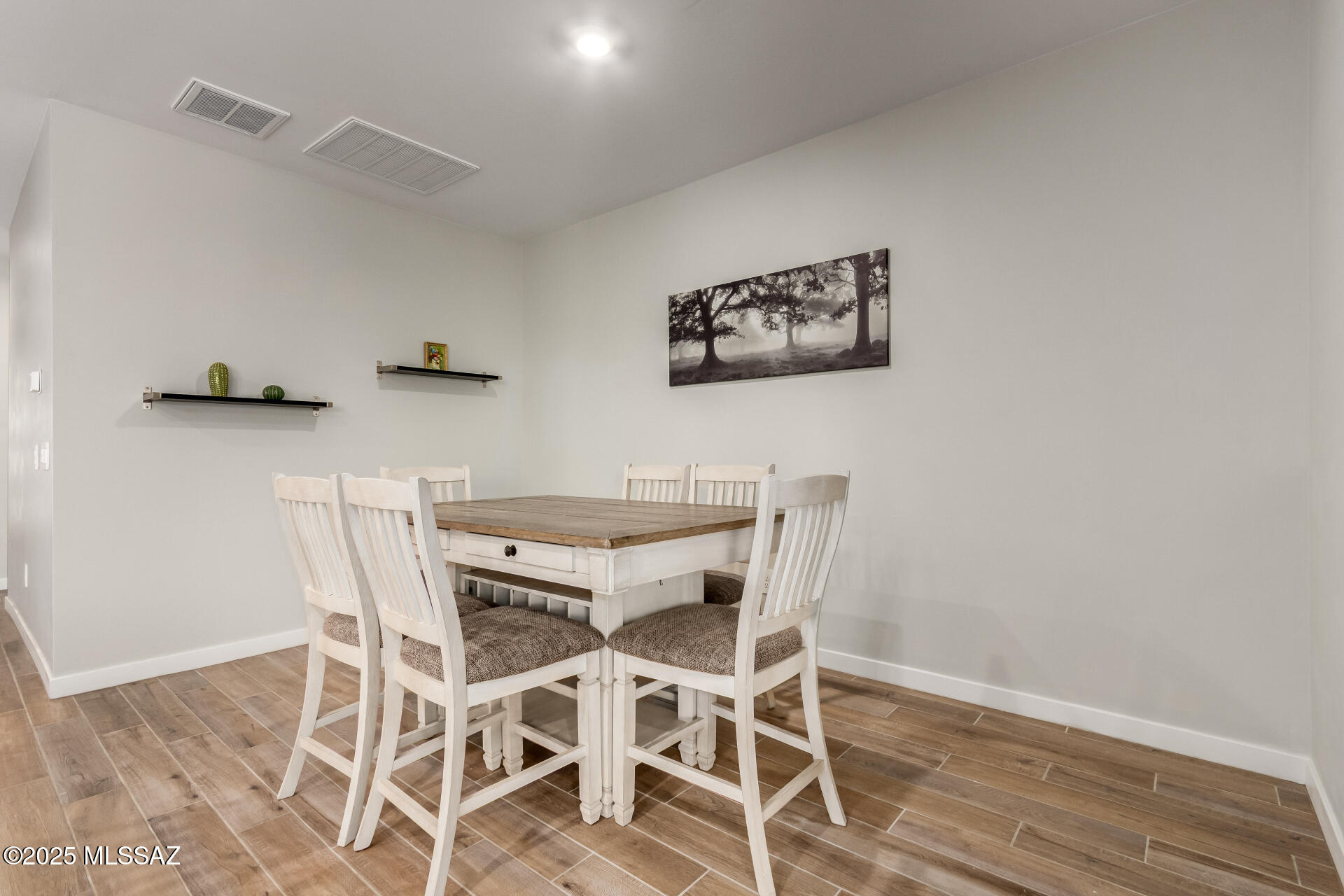 495 W Lexington Street