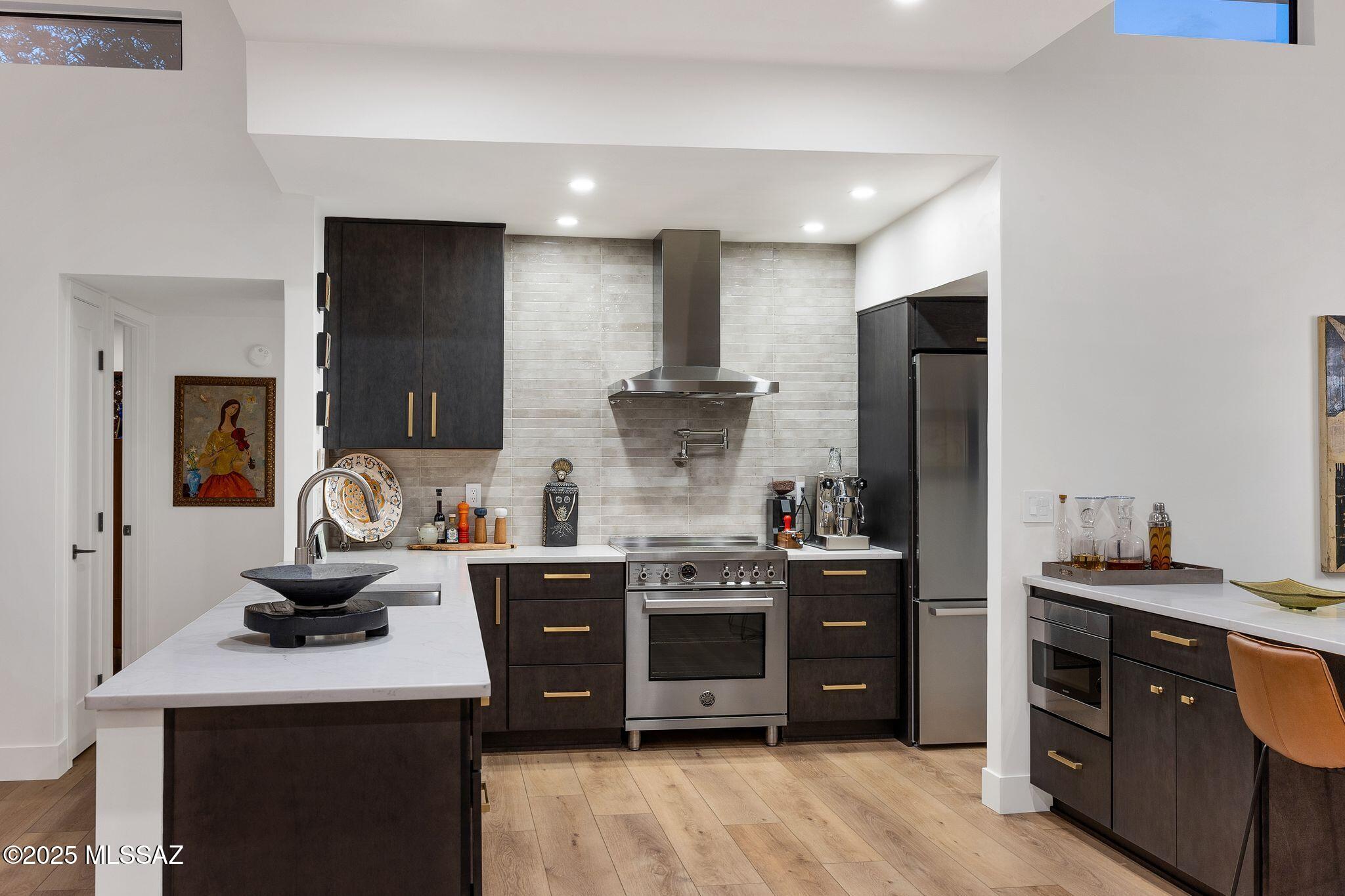 4518 N Camino Cardenal