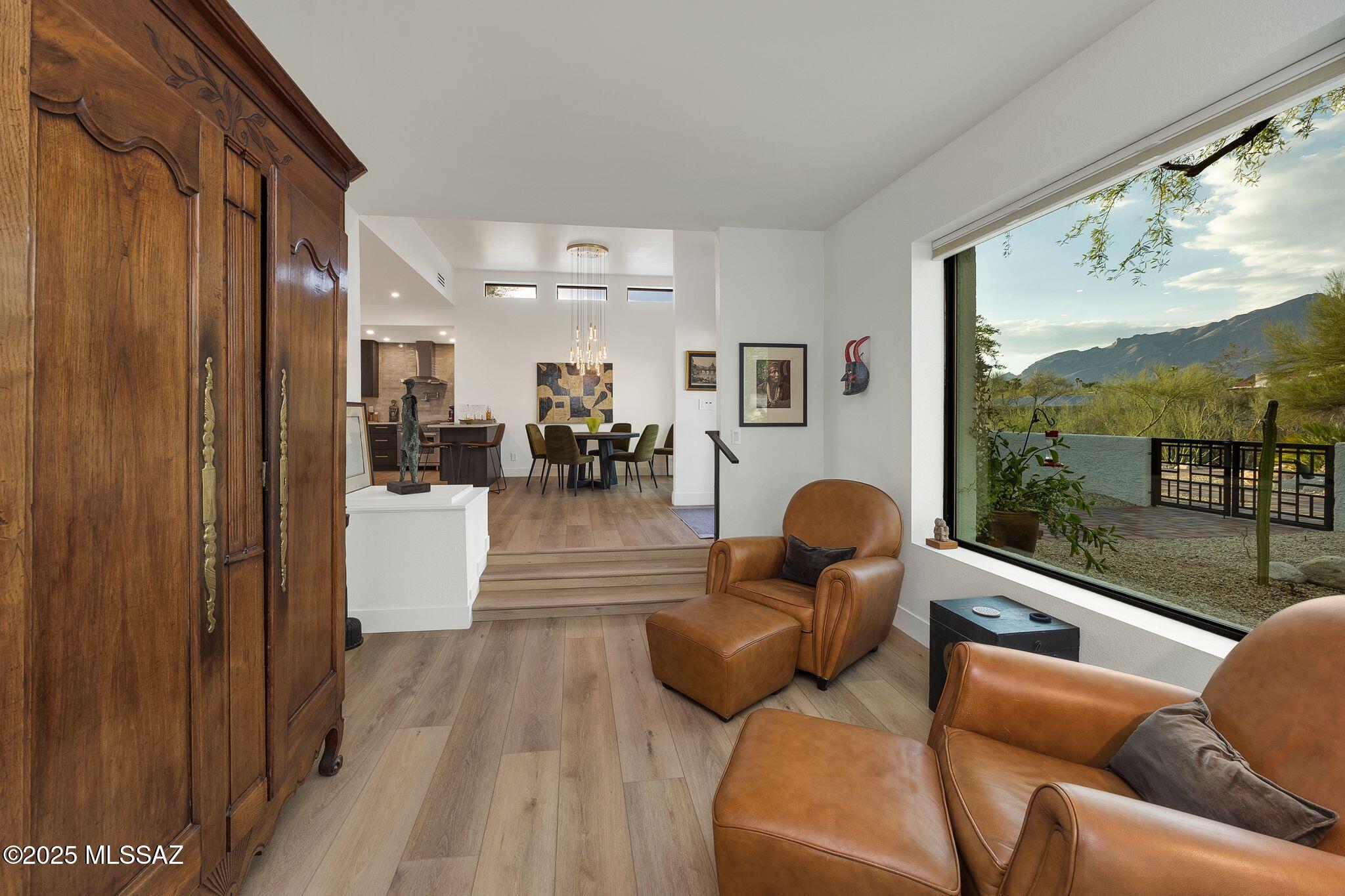 4518 N Camino Cardenal
