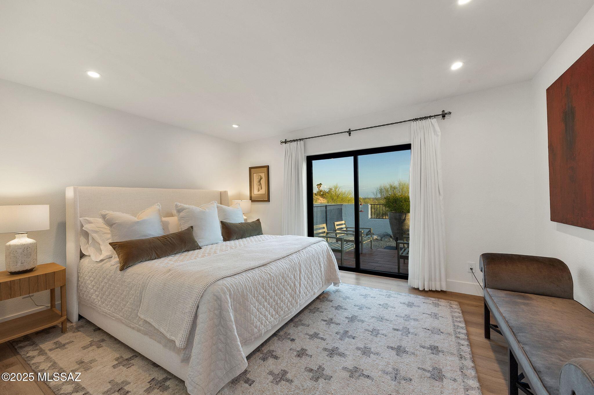 4518 N Camino Cardenal