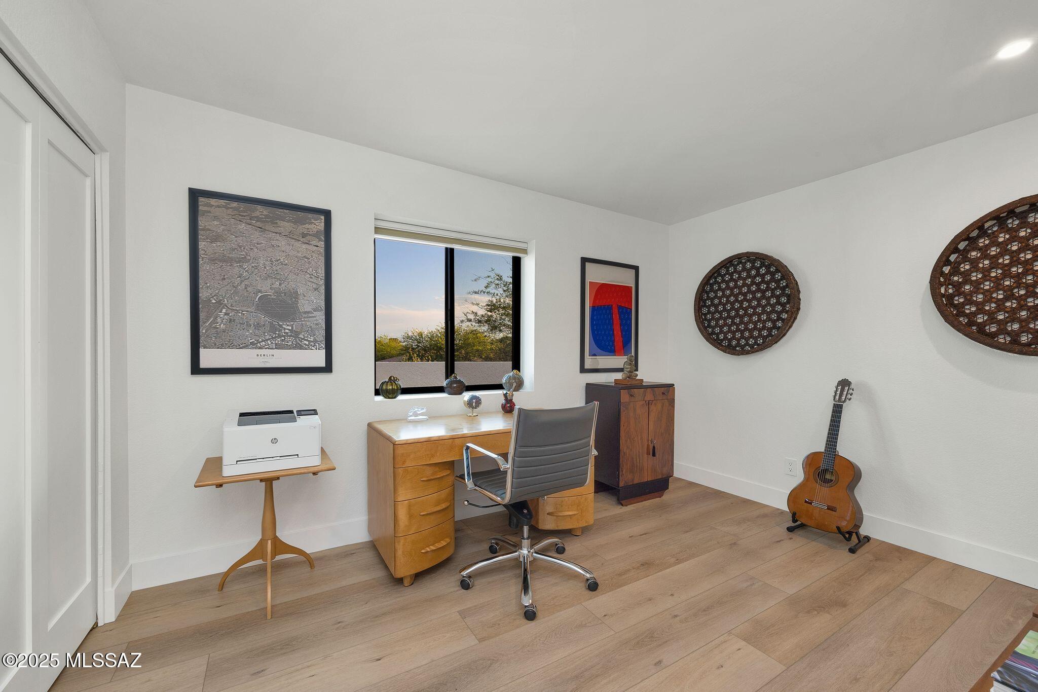 4518 N Camino Cardenal