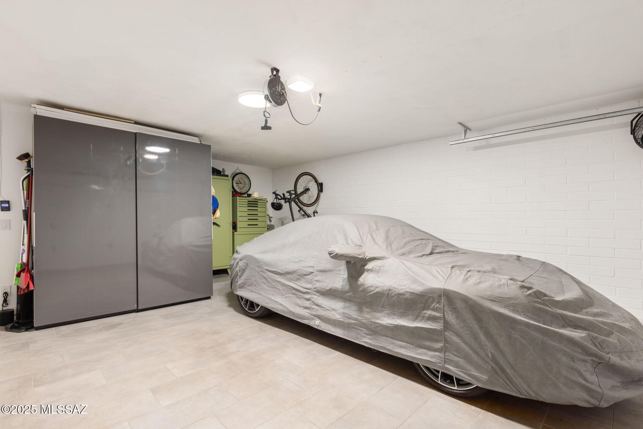 4518 N Camino Cardenal