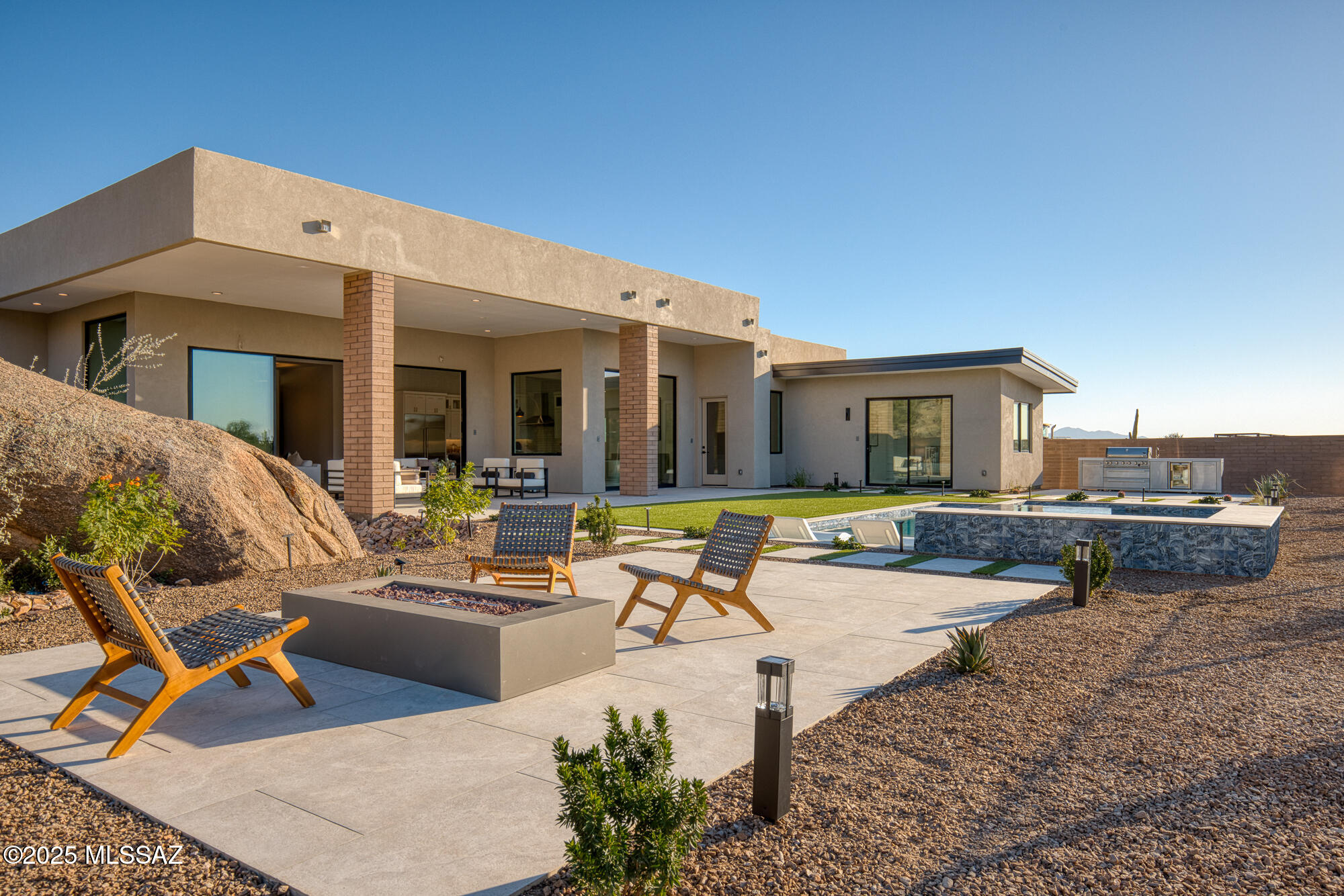 5822 W Sunset Gallery Place