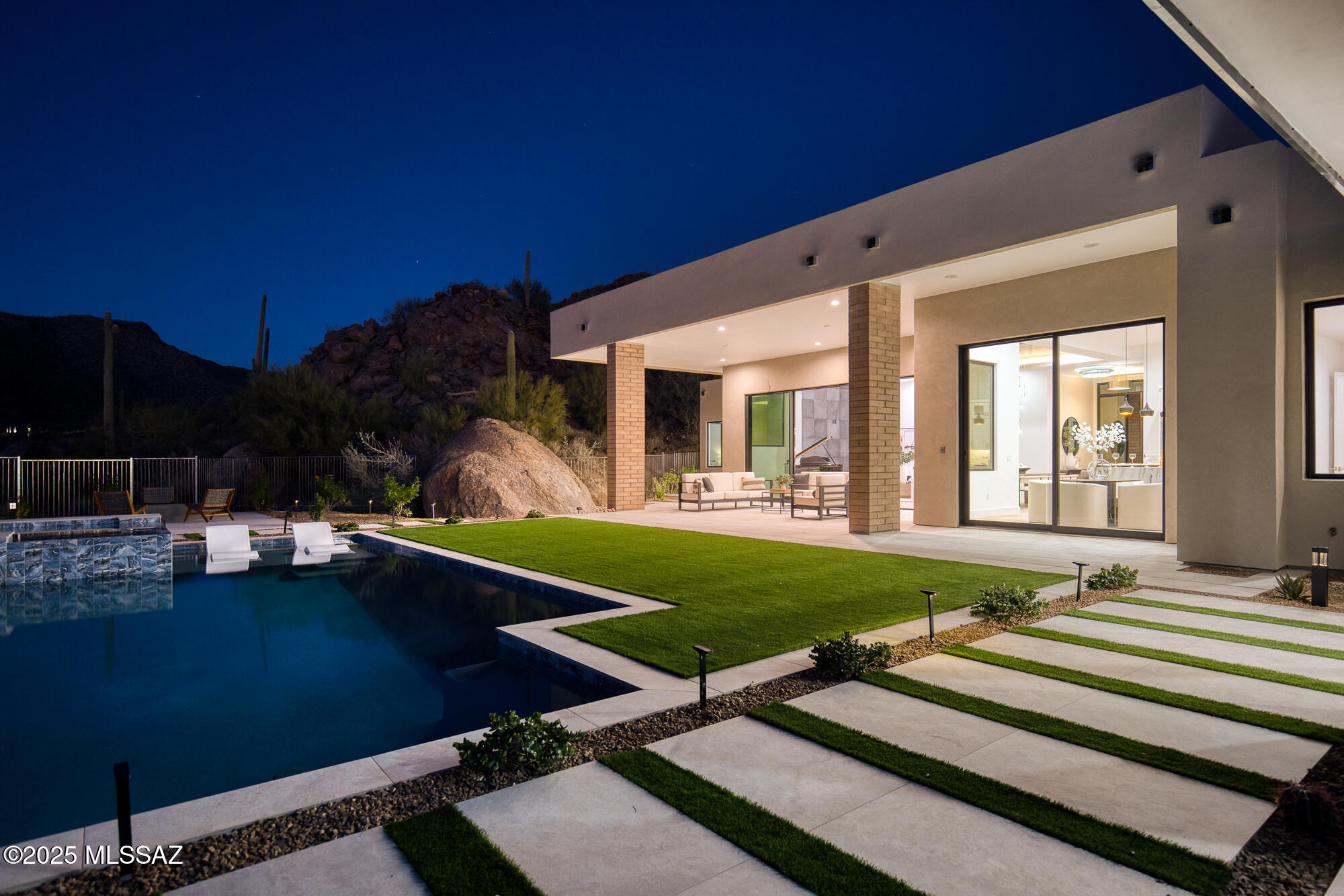 5822 W Sunset Gallery Place