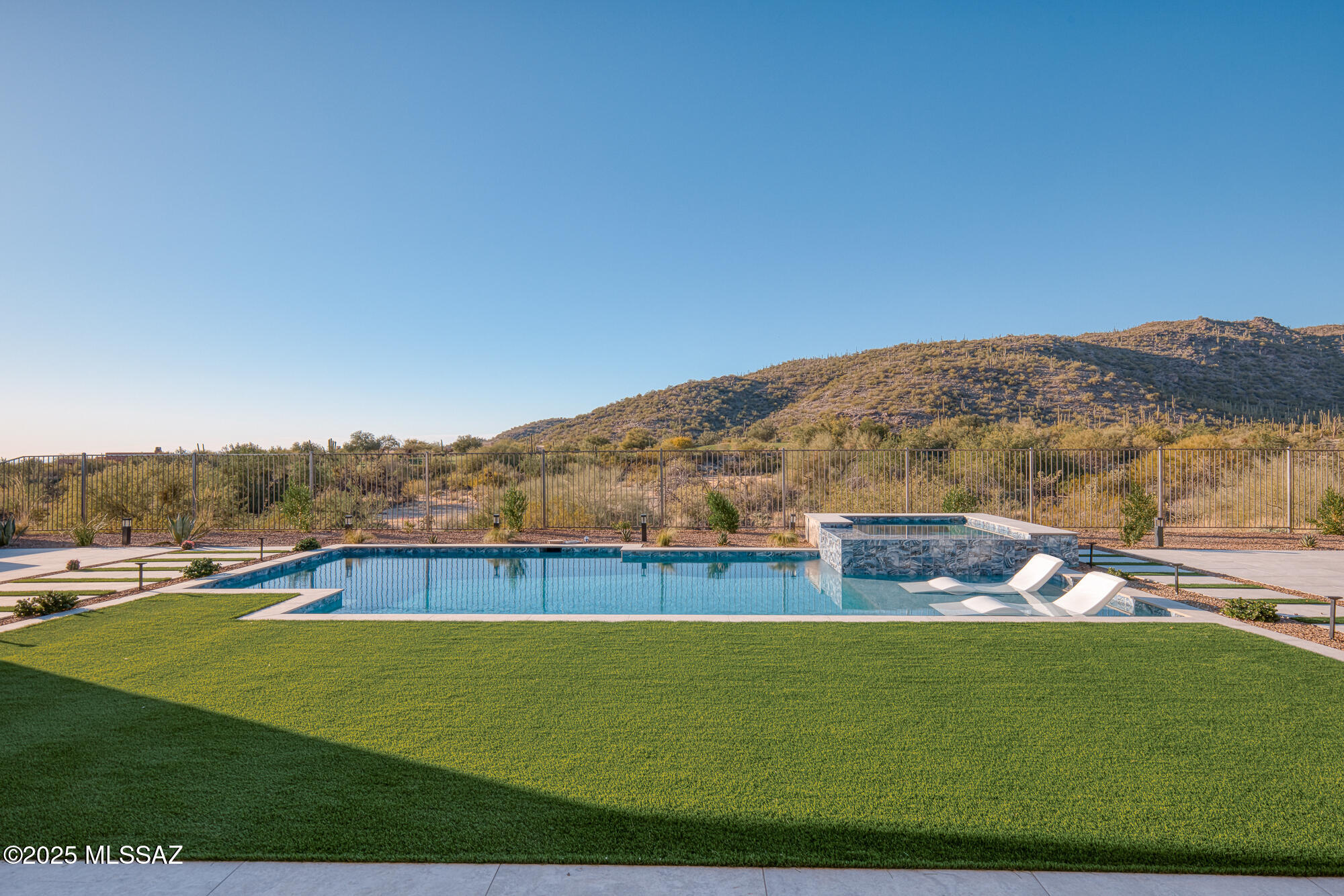 5822 W Sunset Gallery Place