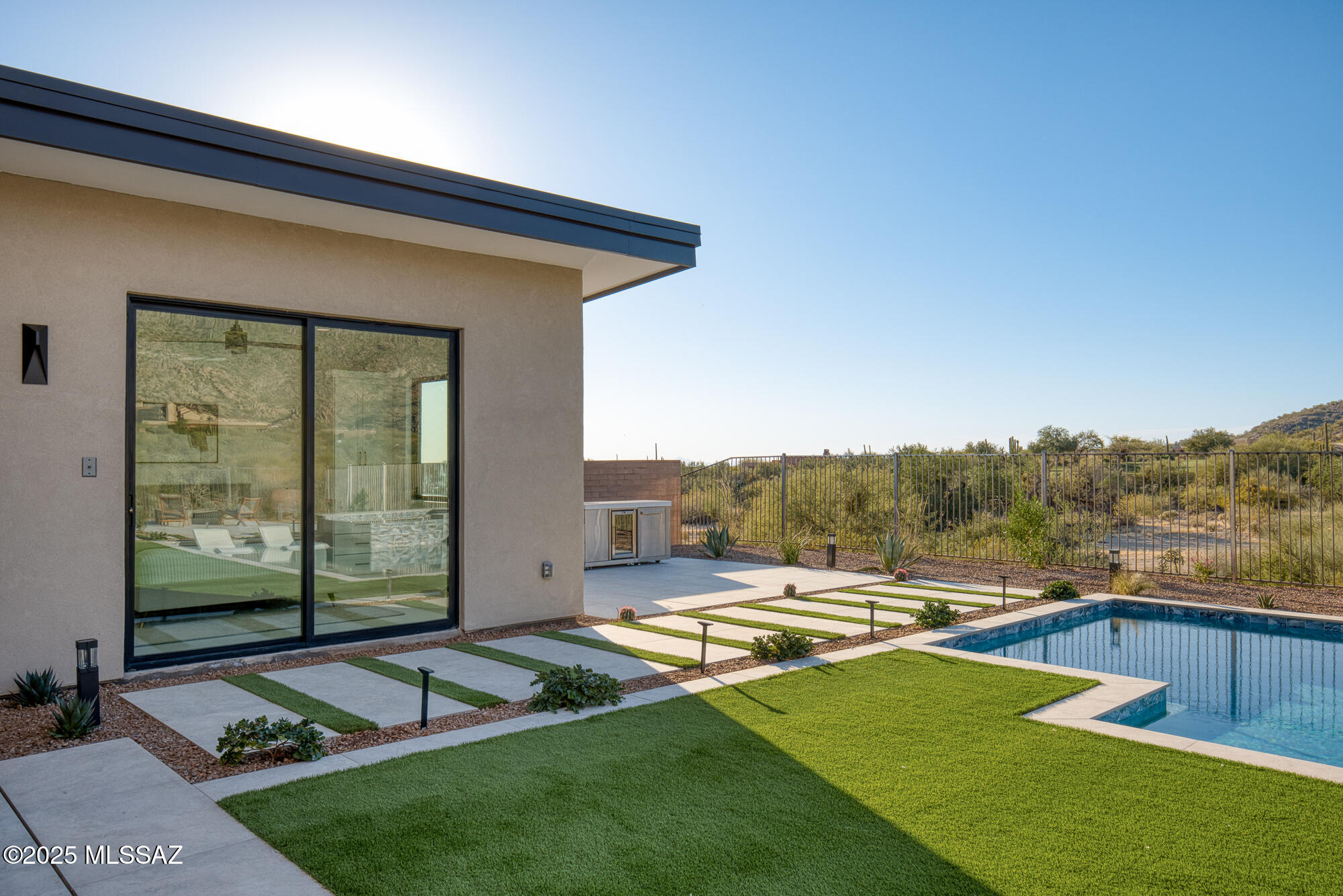 5822 W Sunset Gallery Place