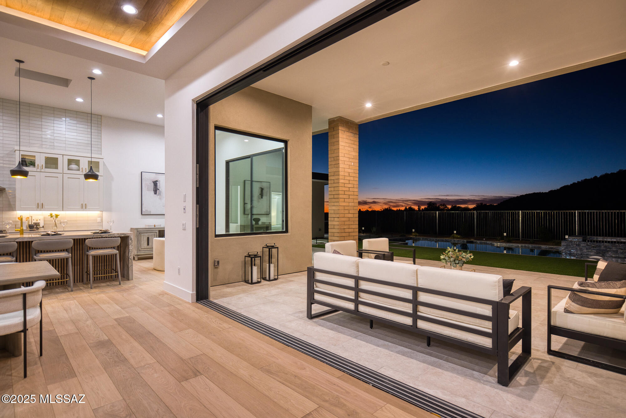 5822 W Sunset Gallery Place