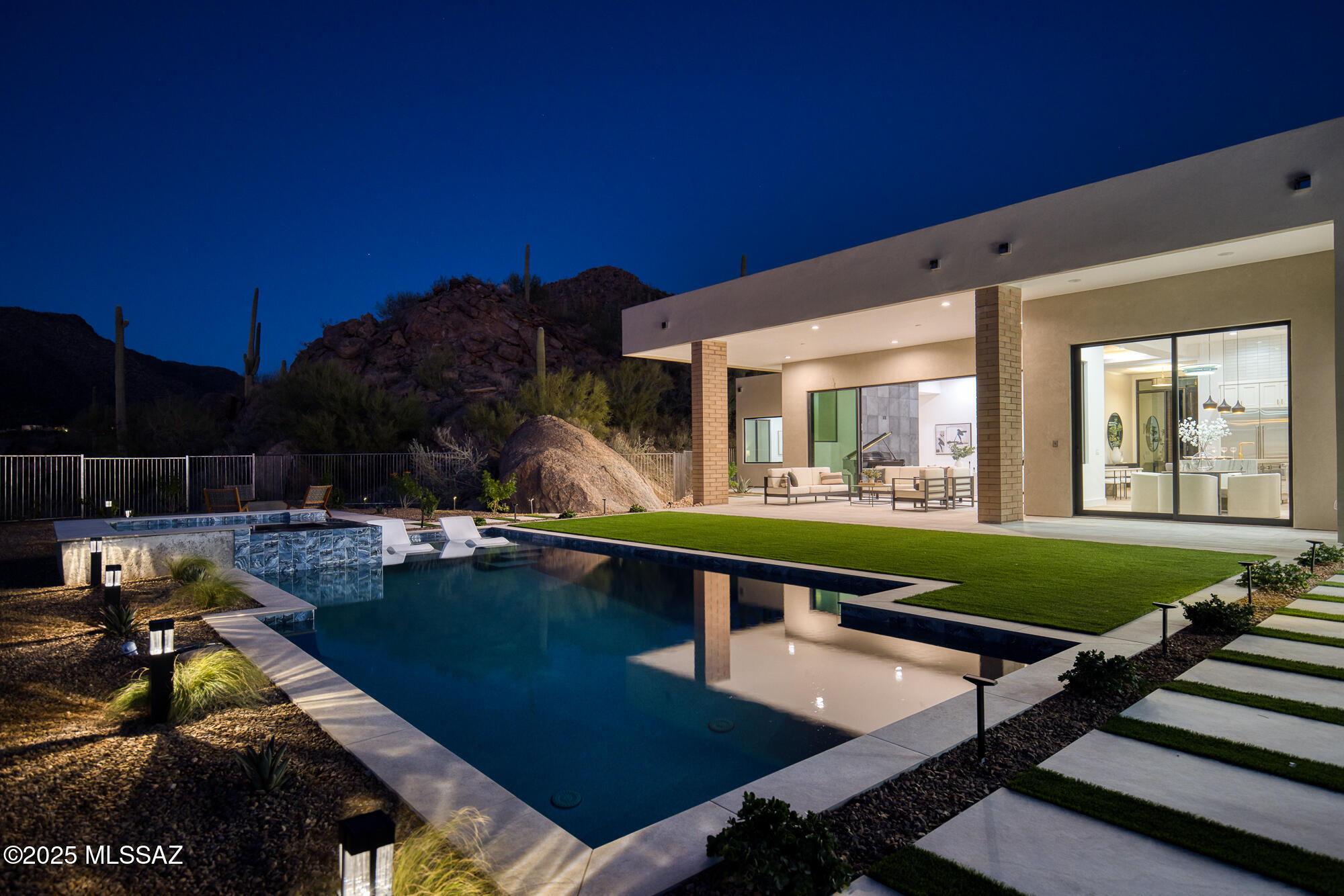 5822 W Sunset Gallery Place