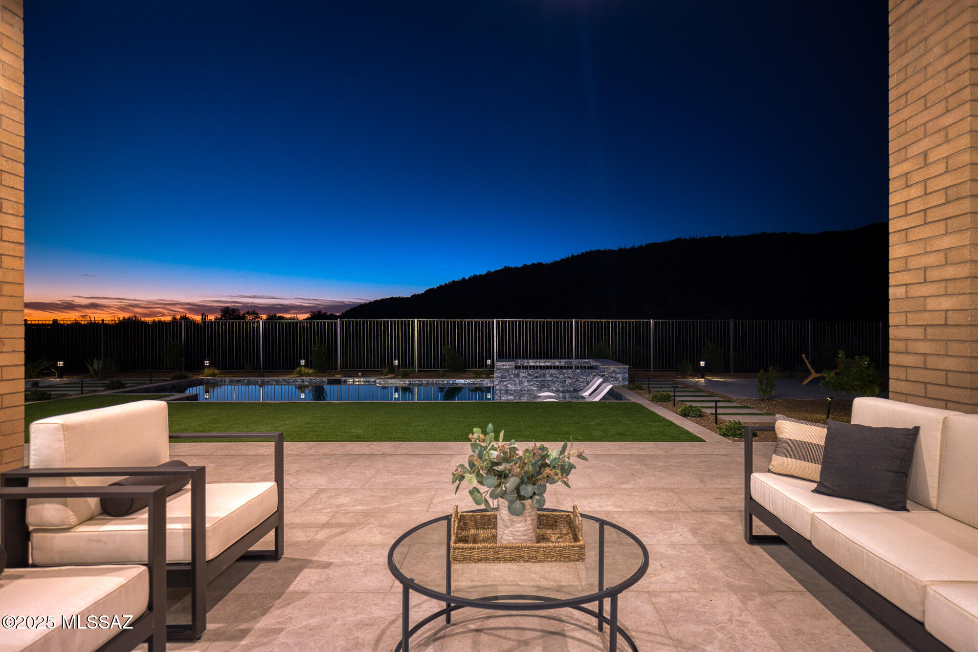 5822 W Sunset Gallery Place