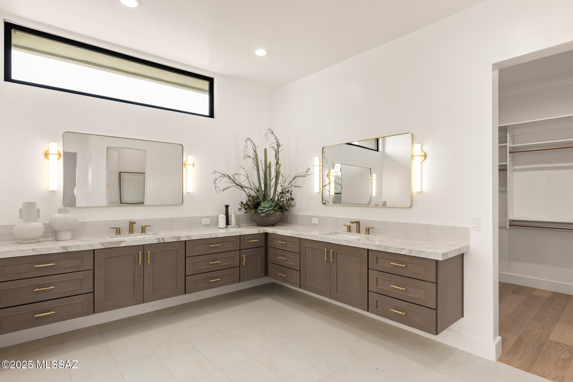 5822 W Sunset Gallery Place