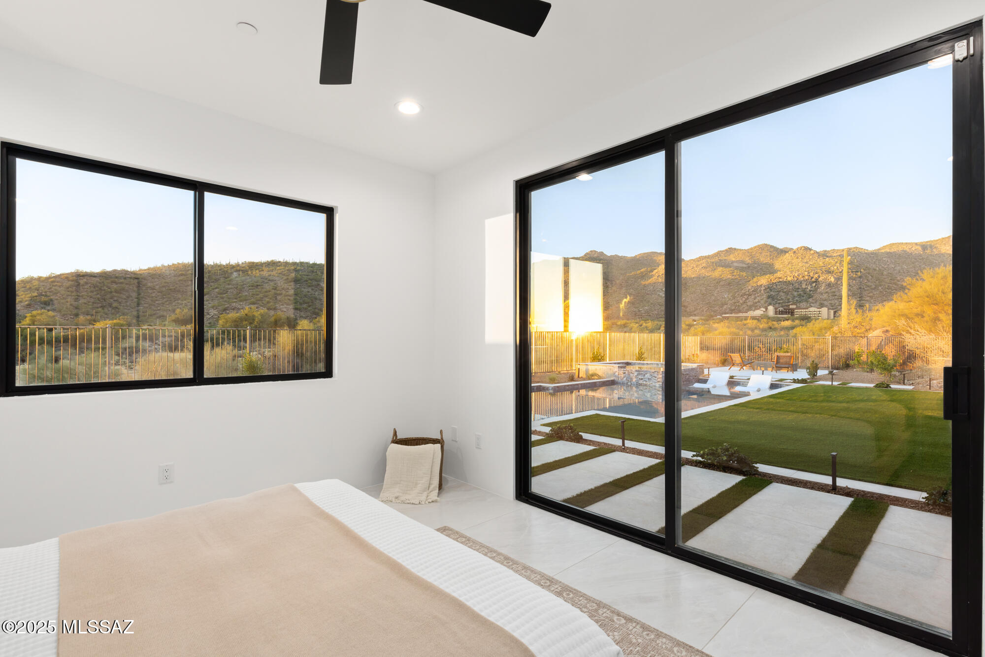 5822 W Sunset Gallery Place