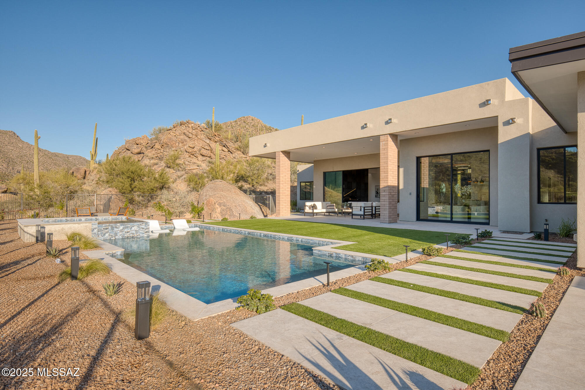 5822 W Sunset Gallery Place