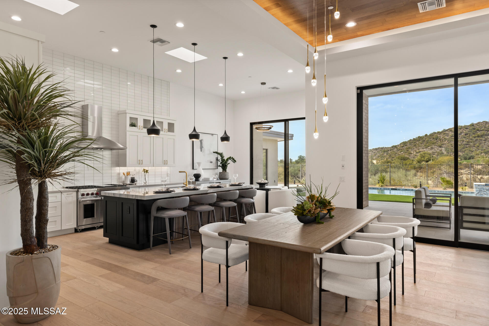 5822 W Sunset Gallery Place