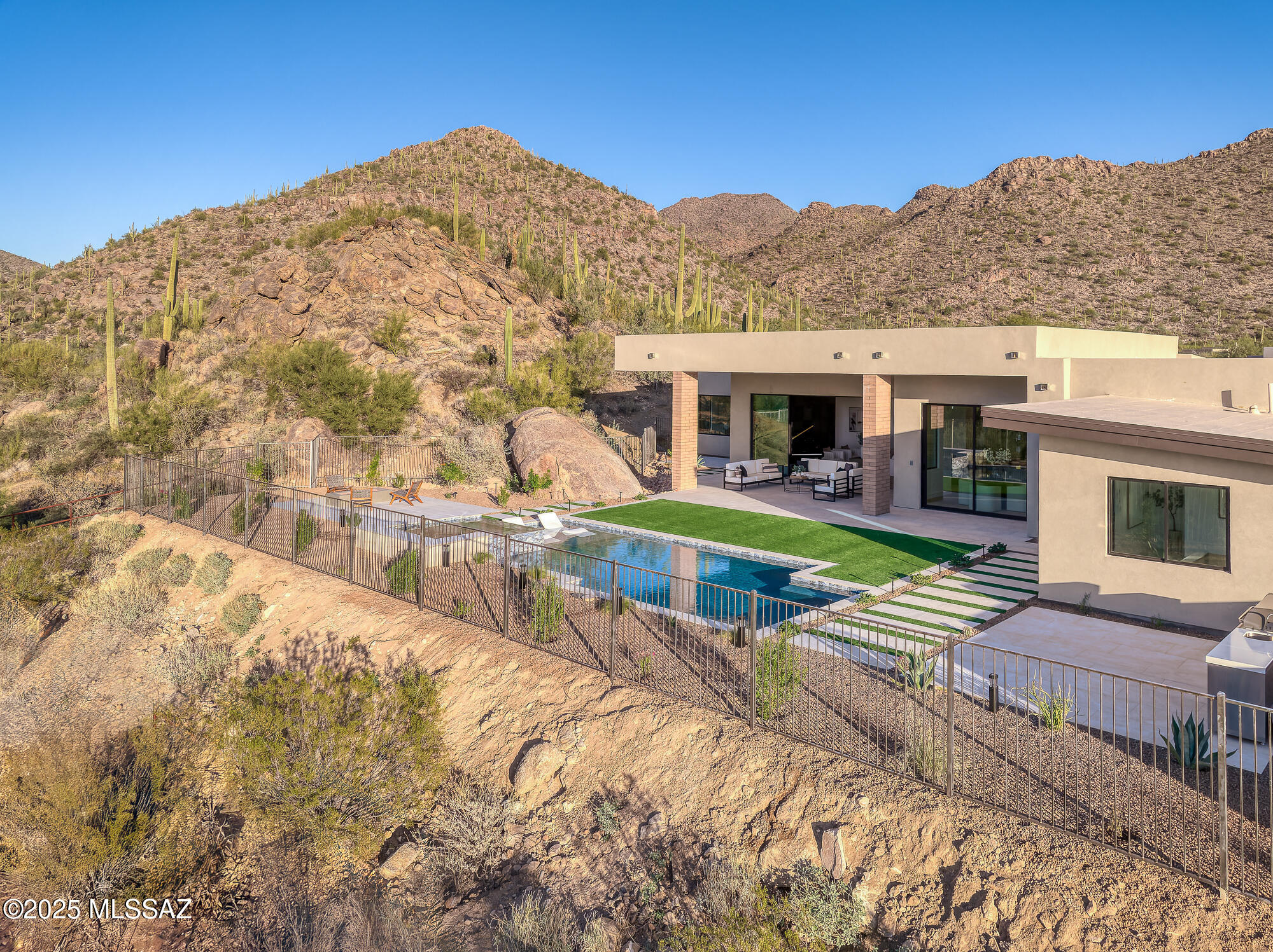 5822 W Sunset Gallery Place