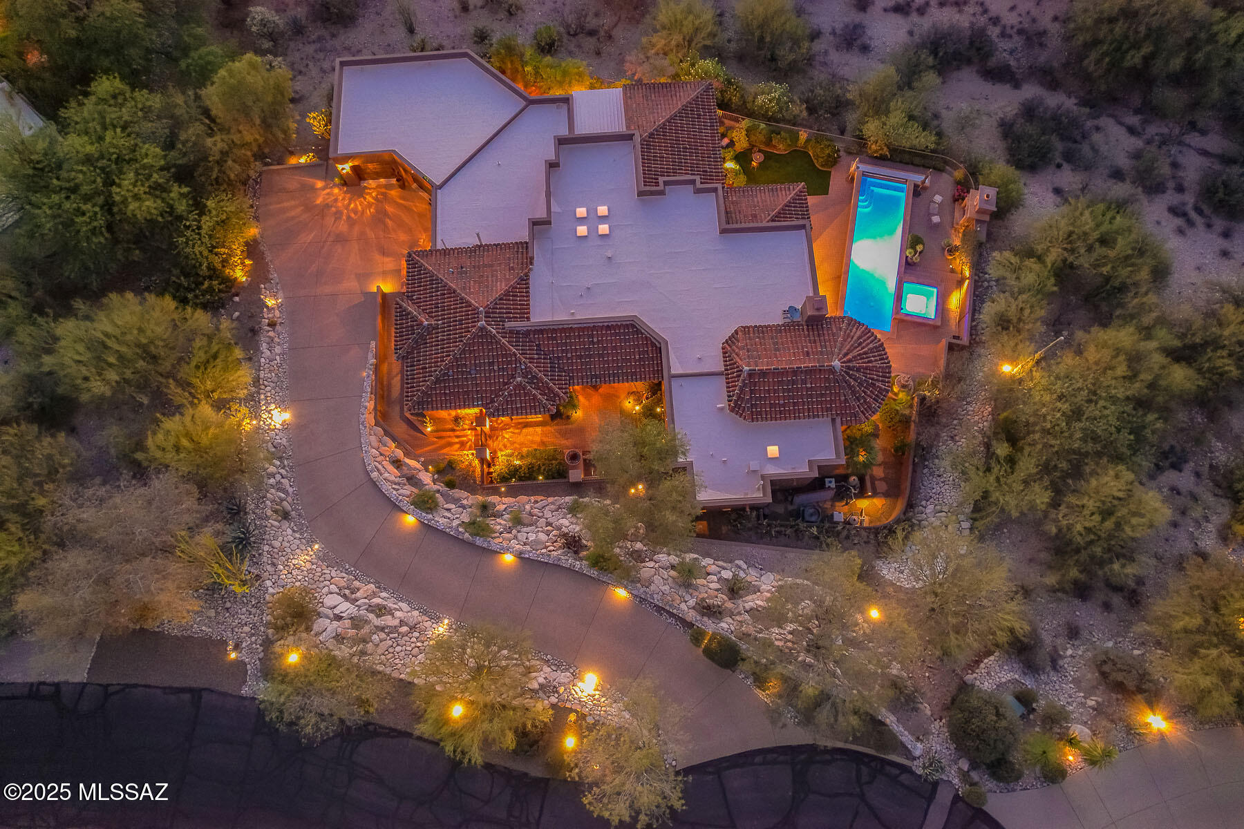4844 N Avenida De Castilla