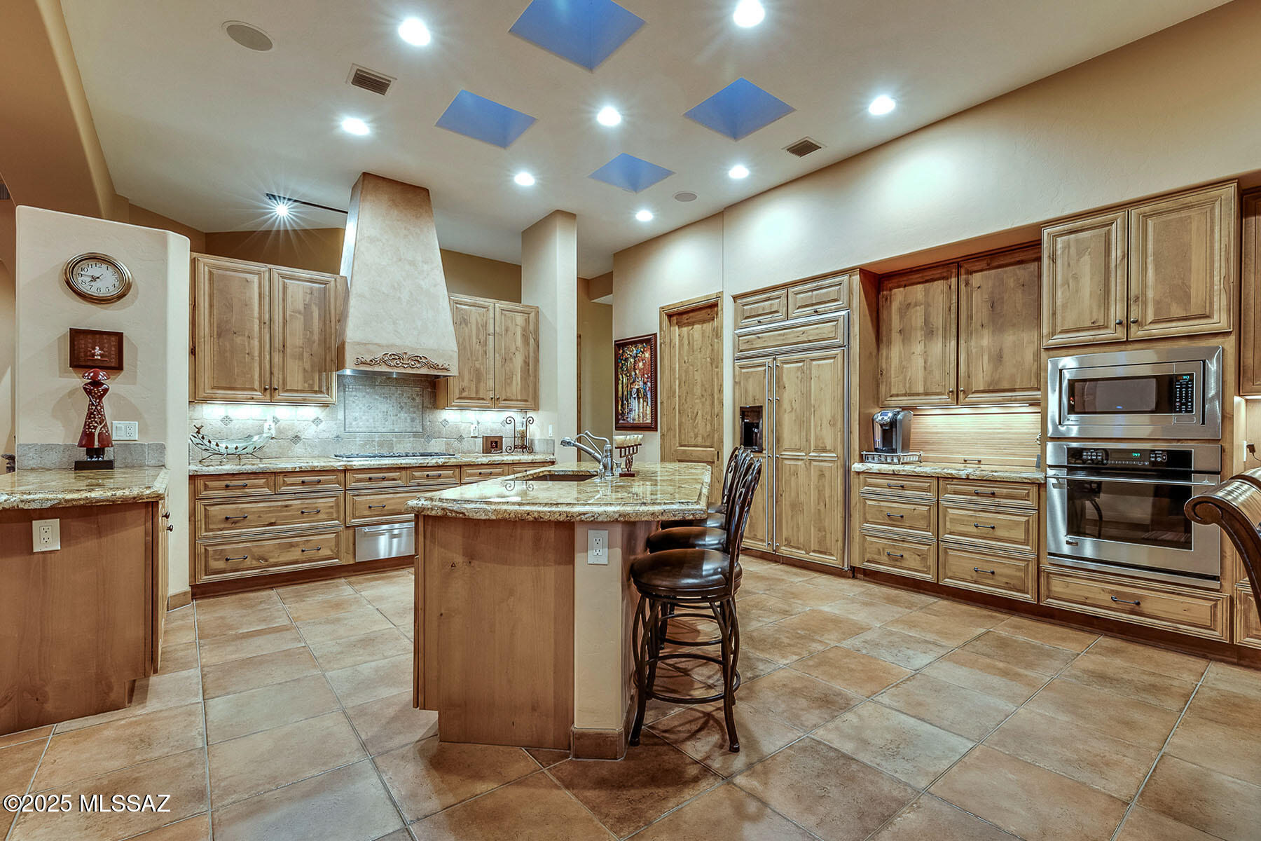 4844 N Avenida De Castilla