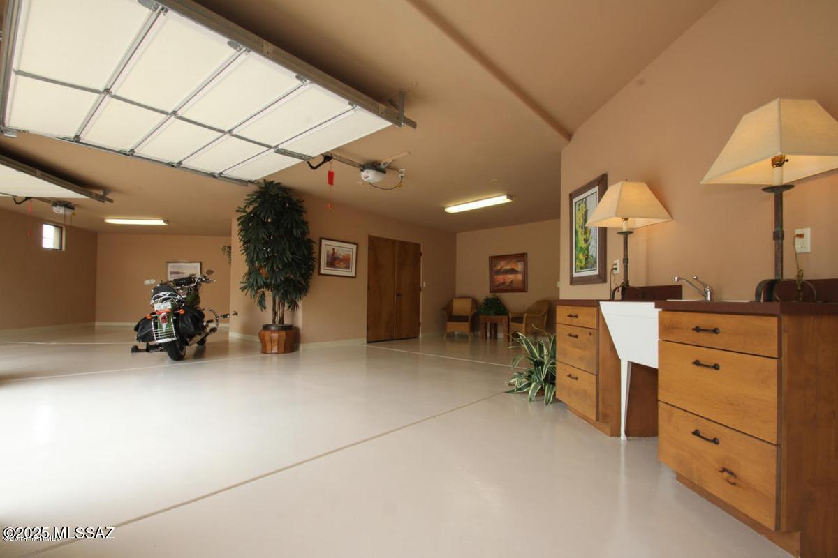 4844 N Avenida De Castilla