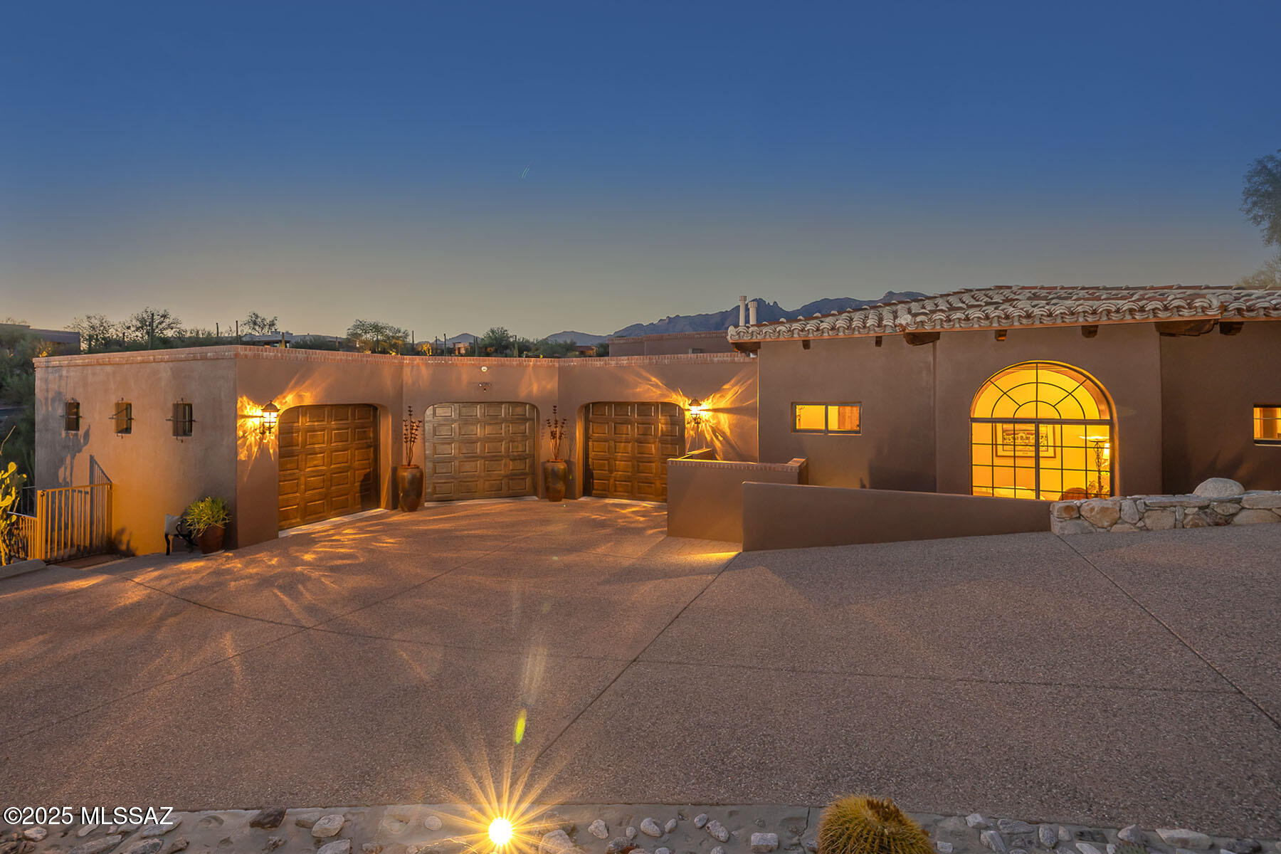 4844 N Avenida De Castilla