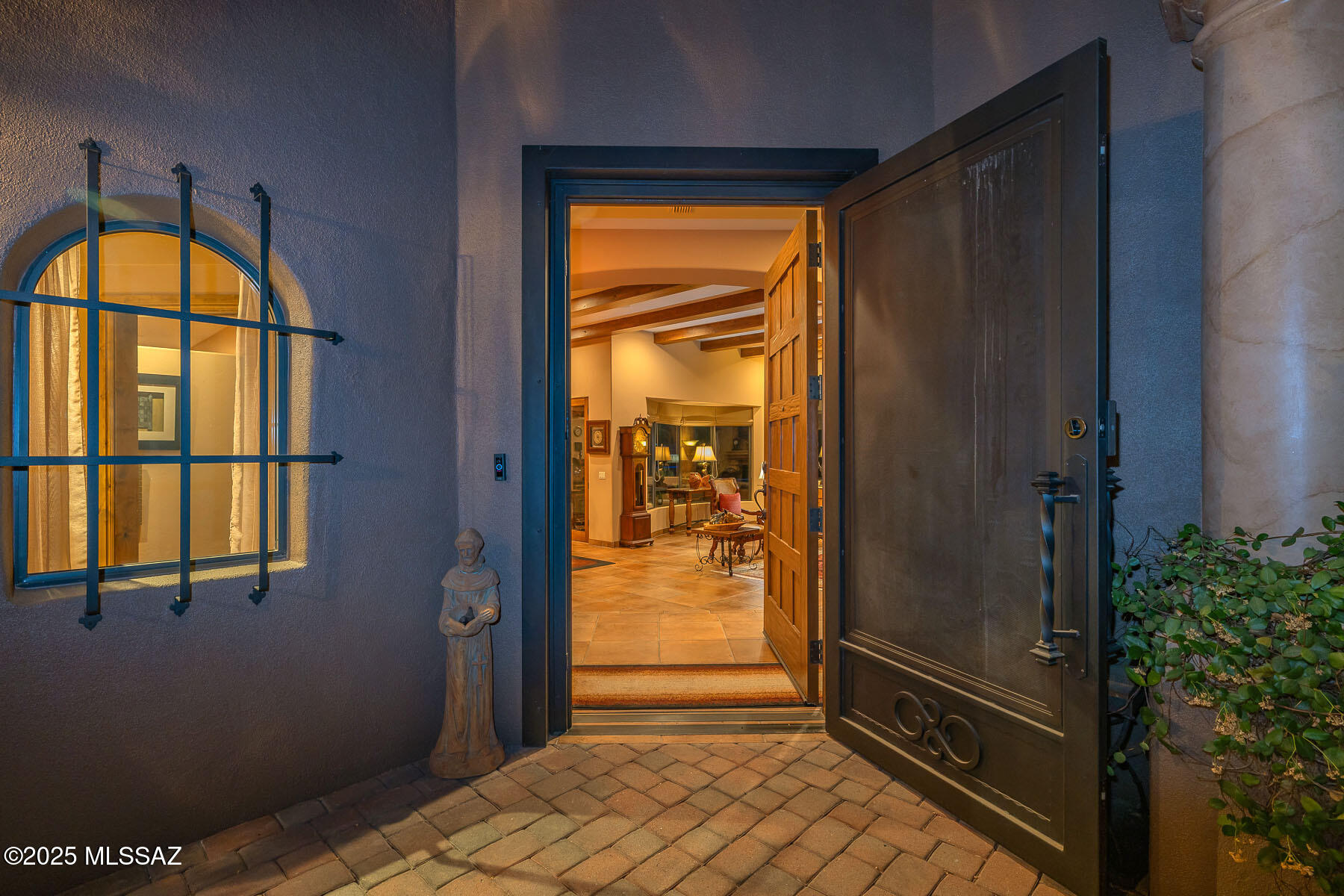 4844 N Avenida De Castilla