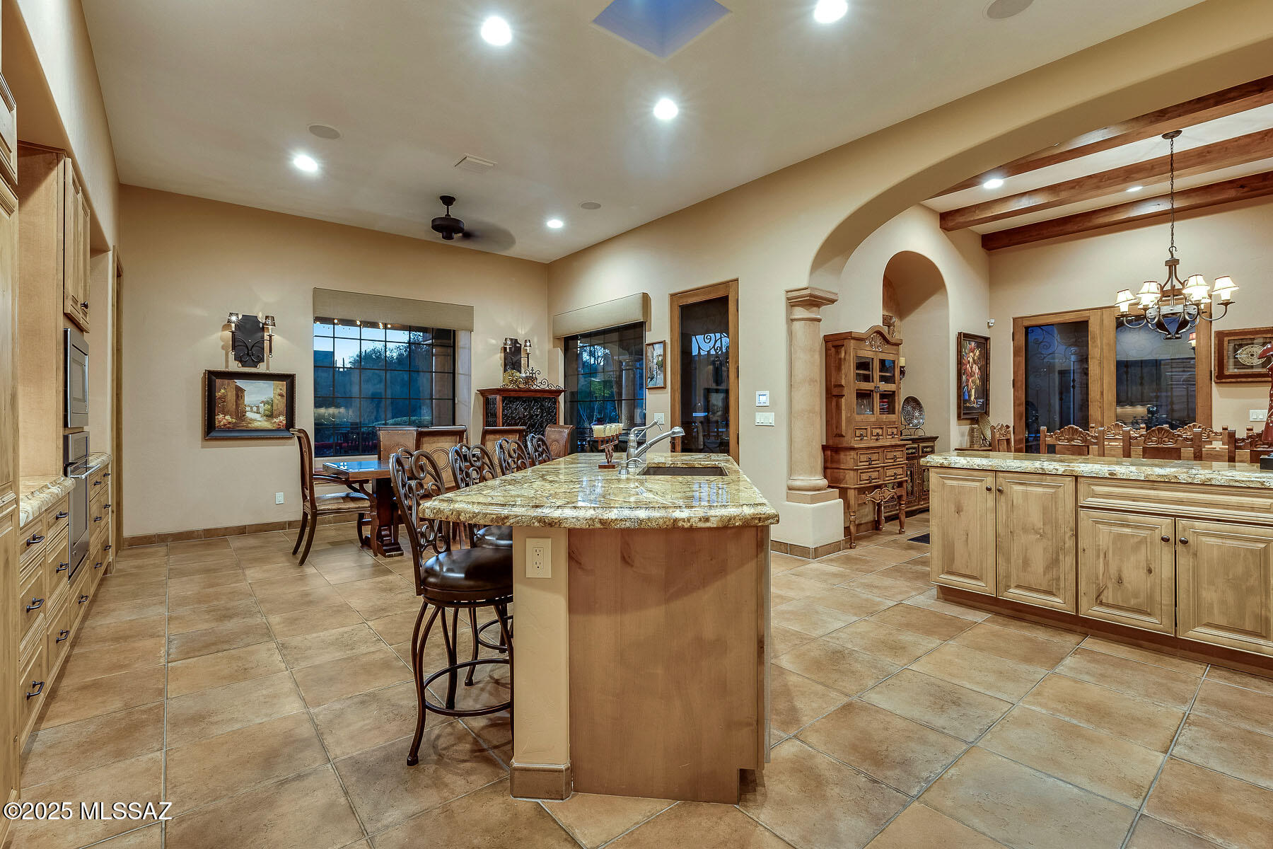 4844 N Avenida De Castilla