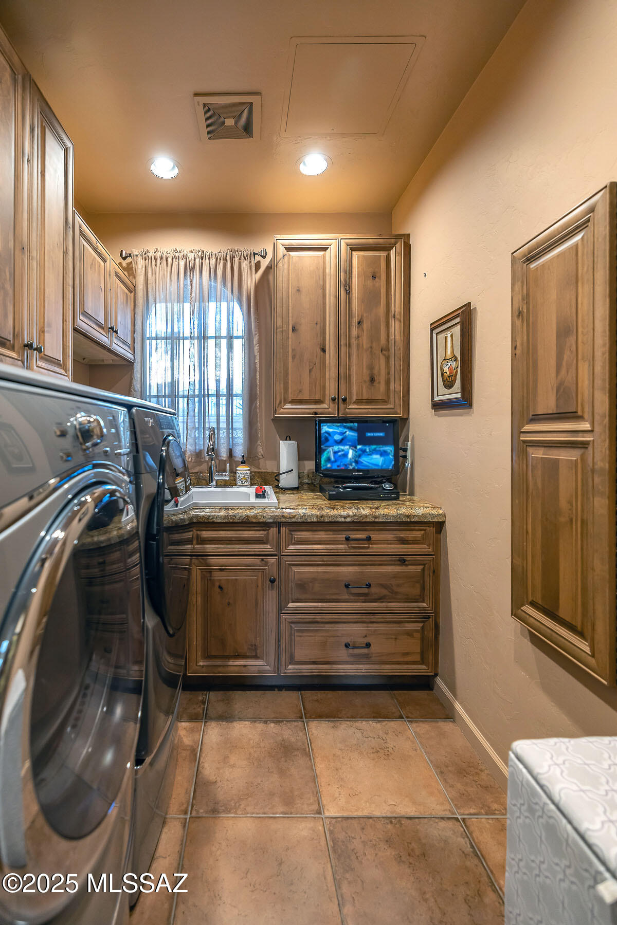 4844 N Avenida De Castilla