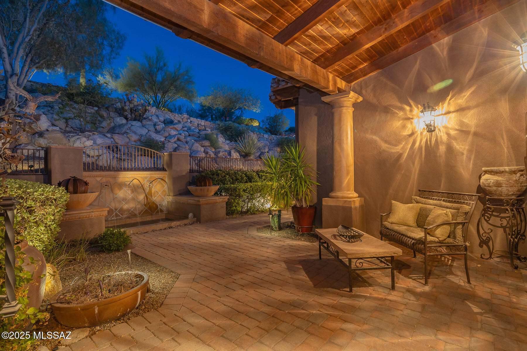 4844 N Avenida De Castilla