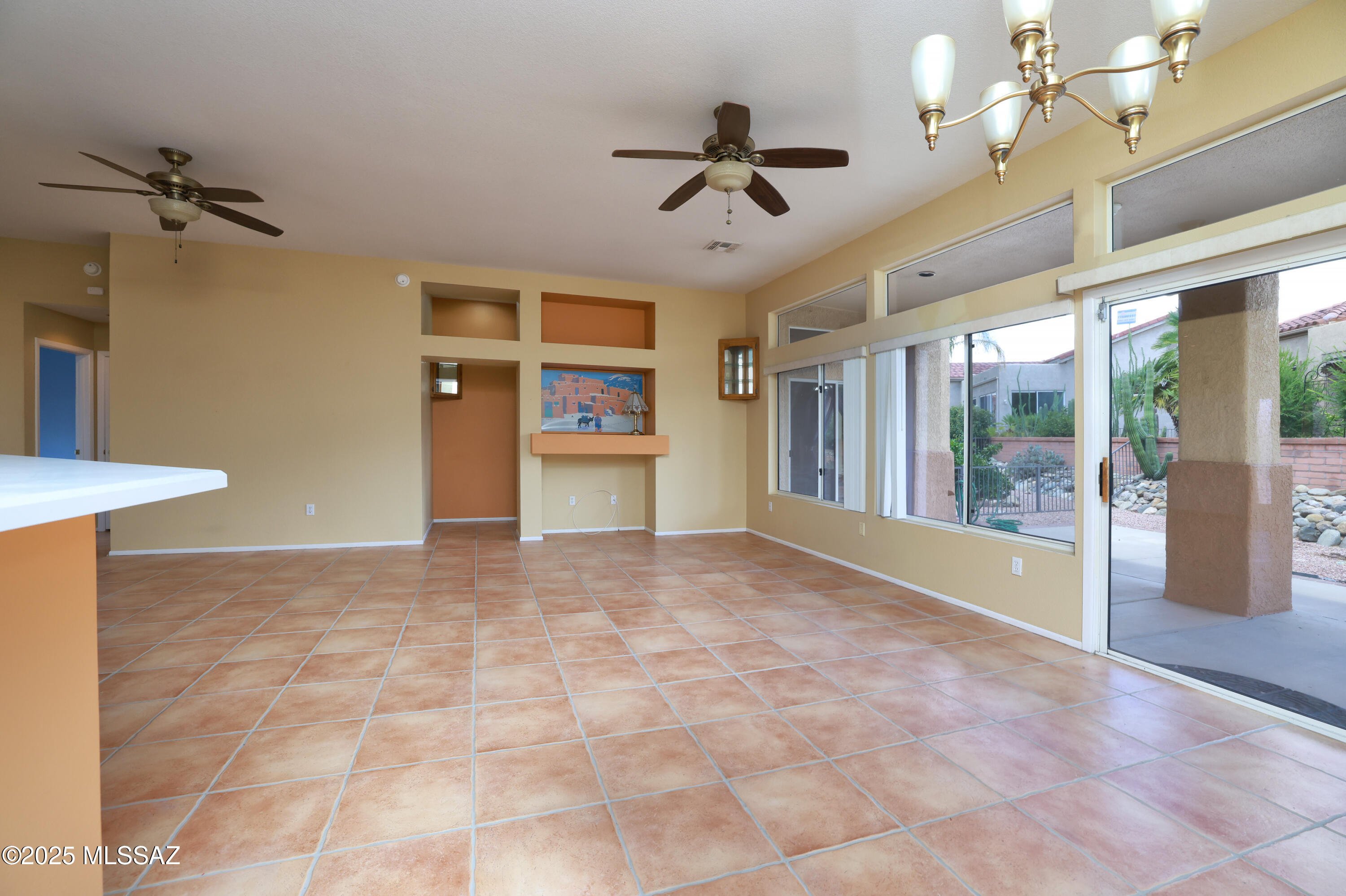 2295 E Montrose Canyon Drive