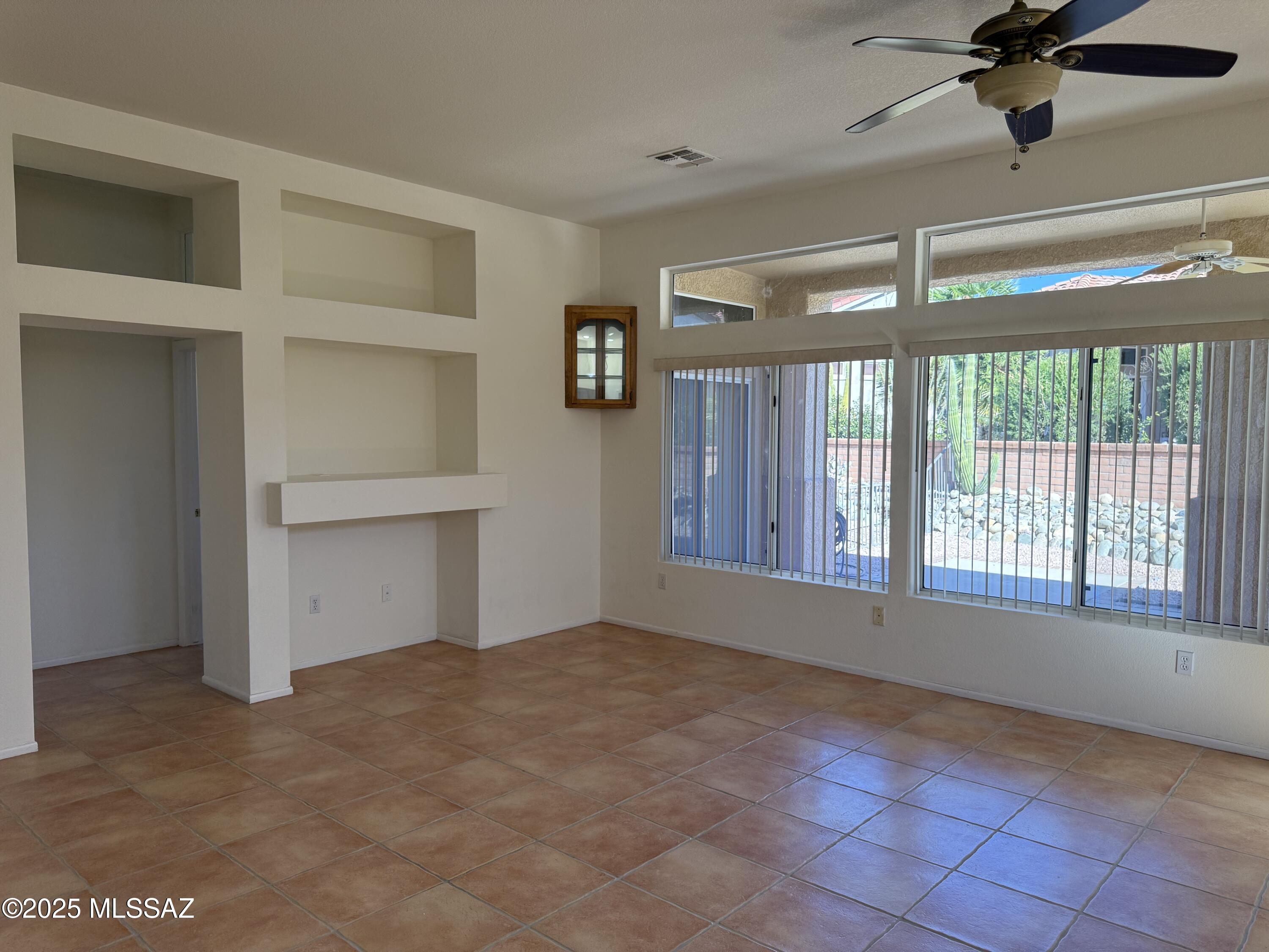2295 E Montrose Canyon Drive
