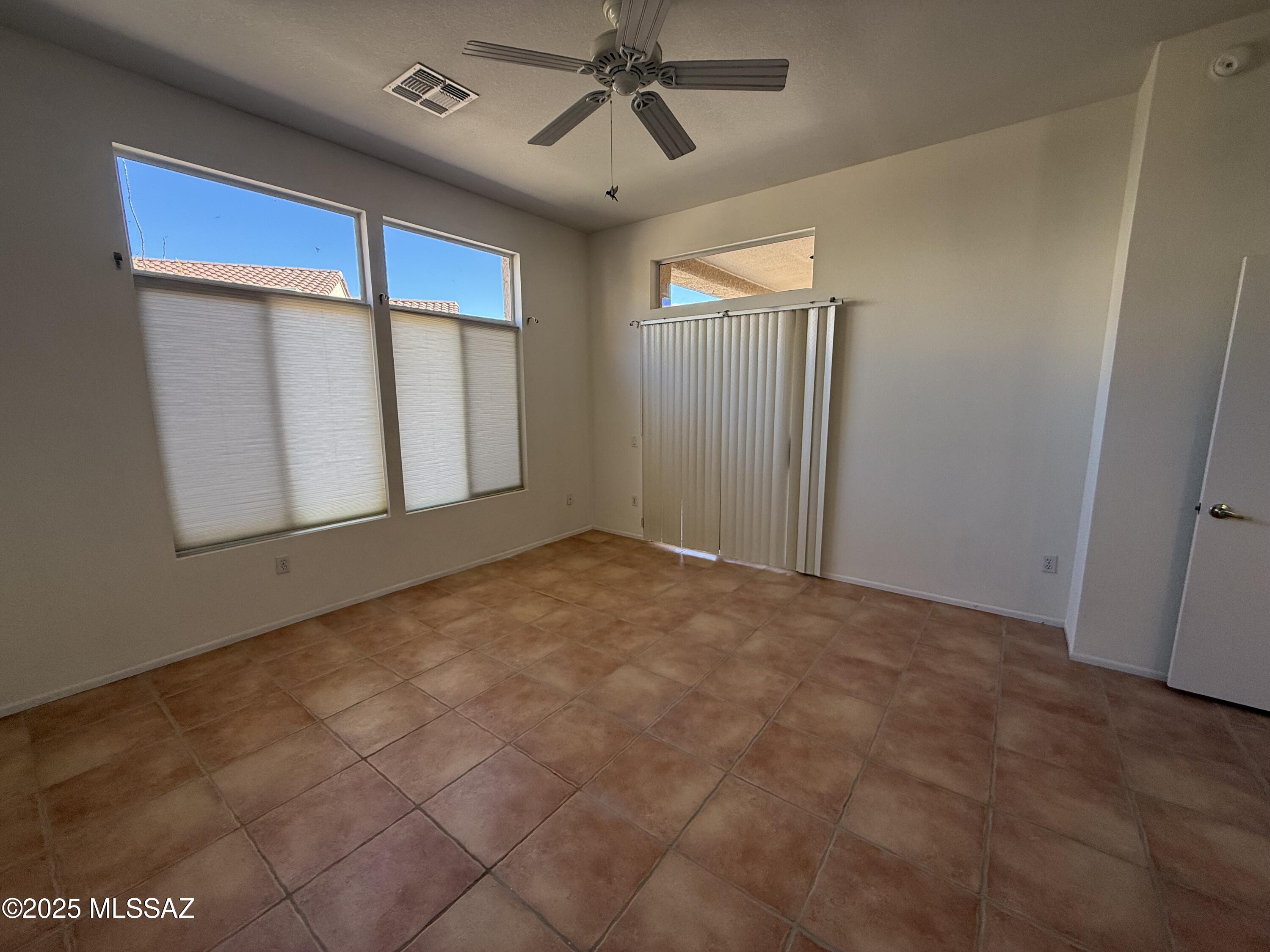 2295 E Montrose Canyon Drive
