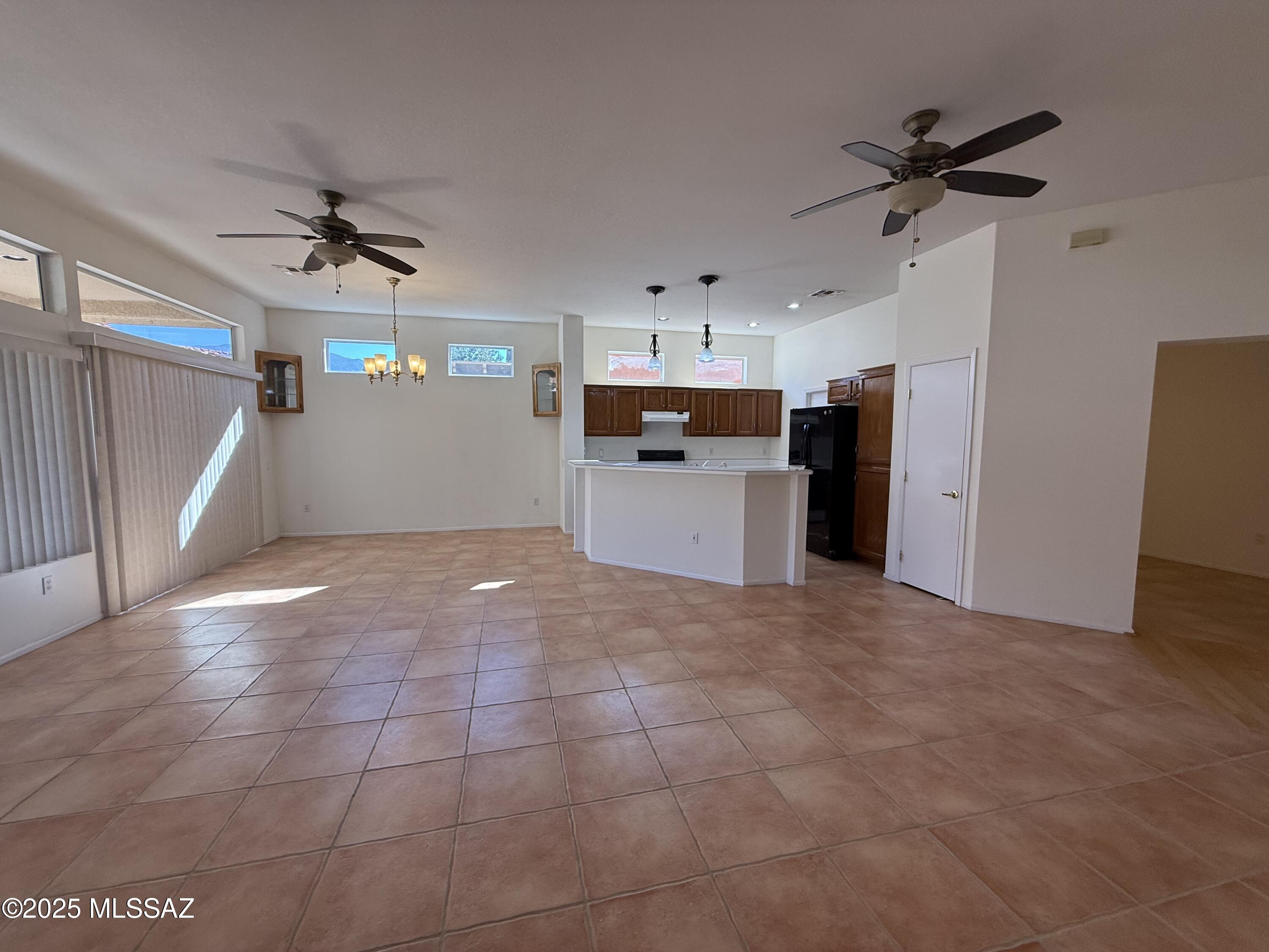 2295 E Montrose Canyon Drive