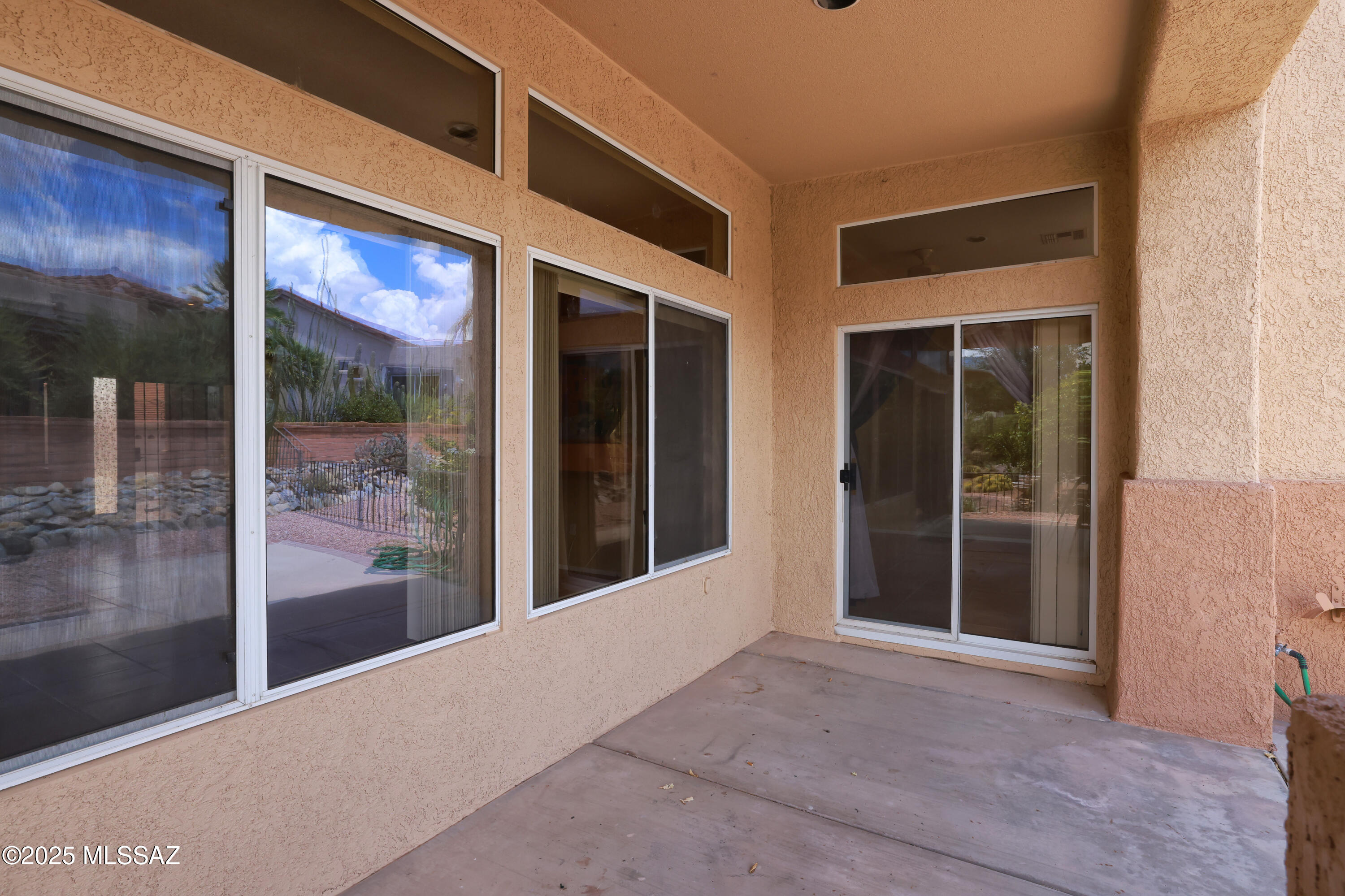 2295 E Montrose Canyon Drive