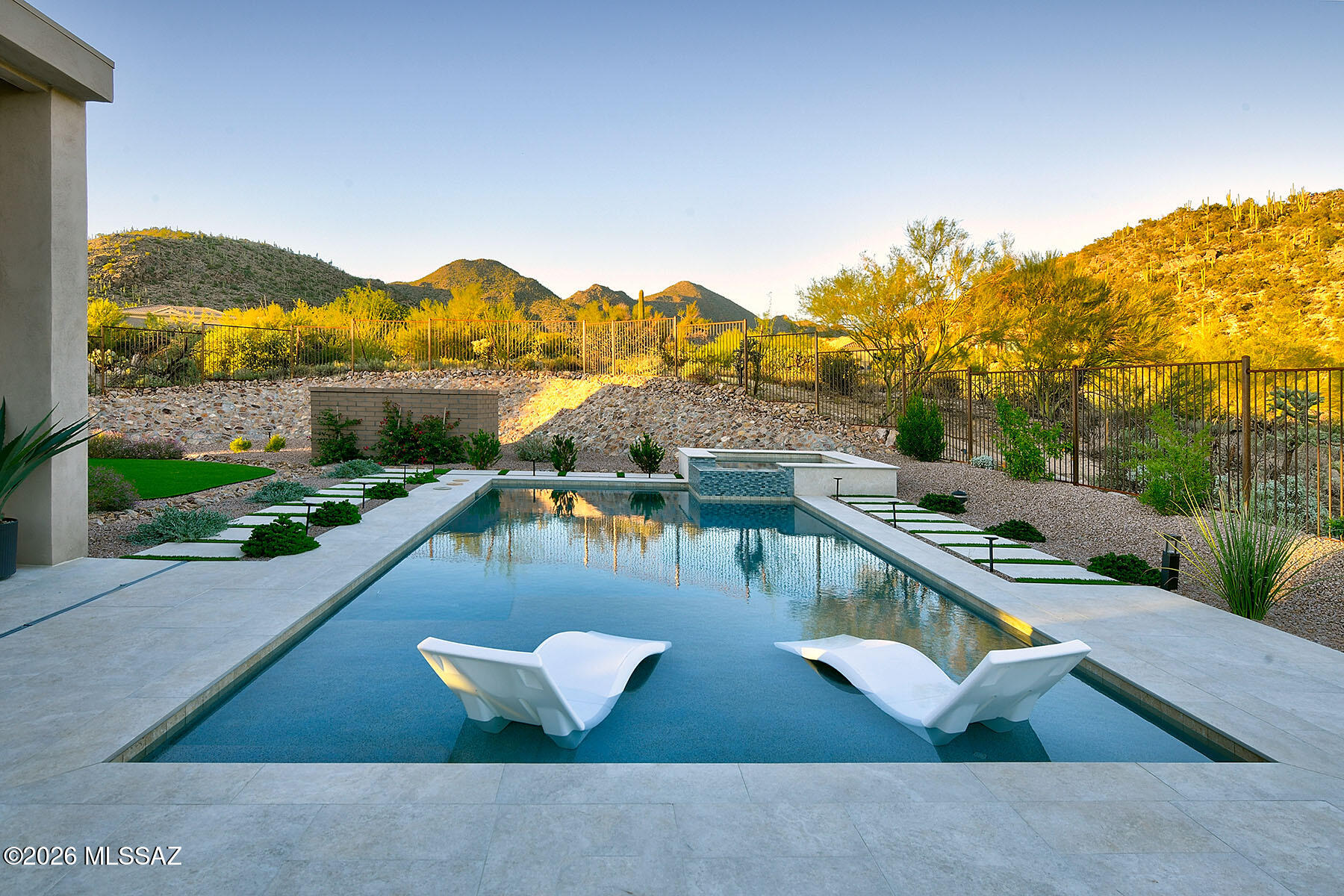 13870 N Dove Canyon Pass