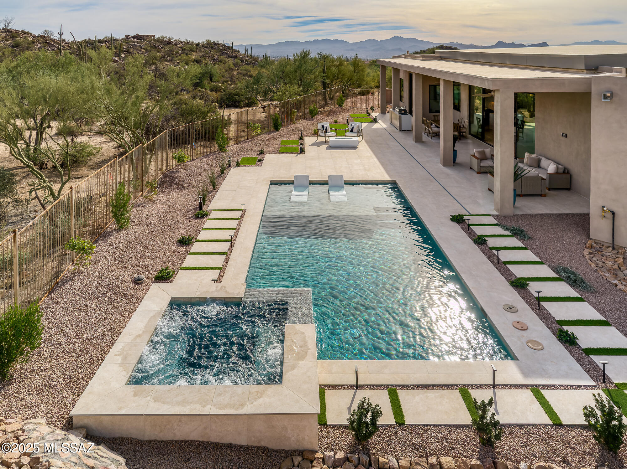 13870 N Dove Canyon Pass