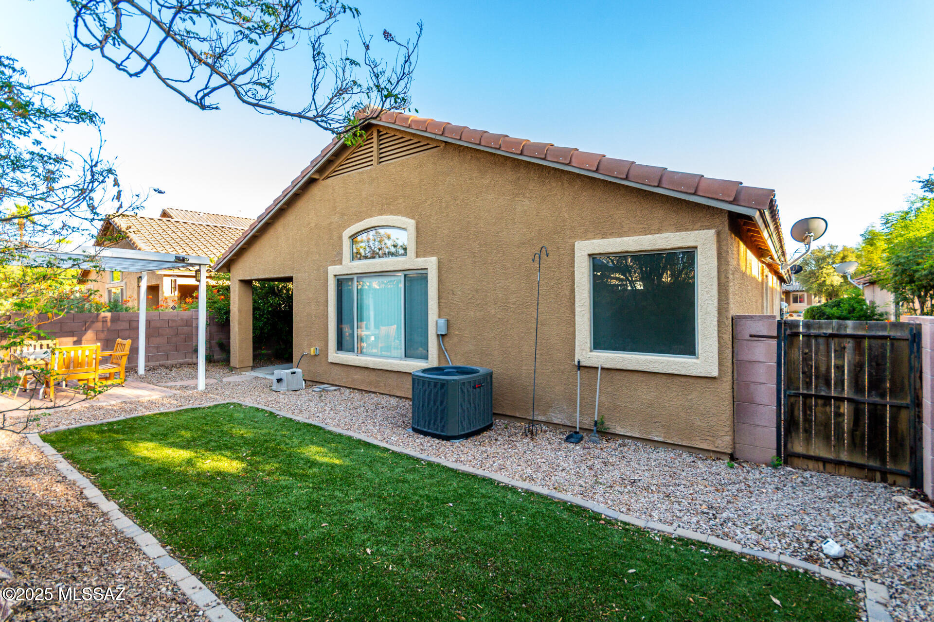 111 S Beyerville Place