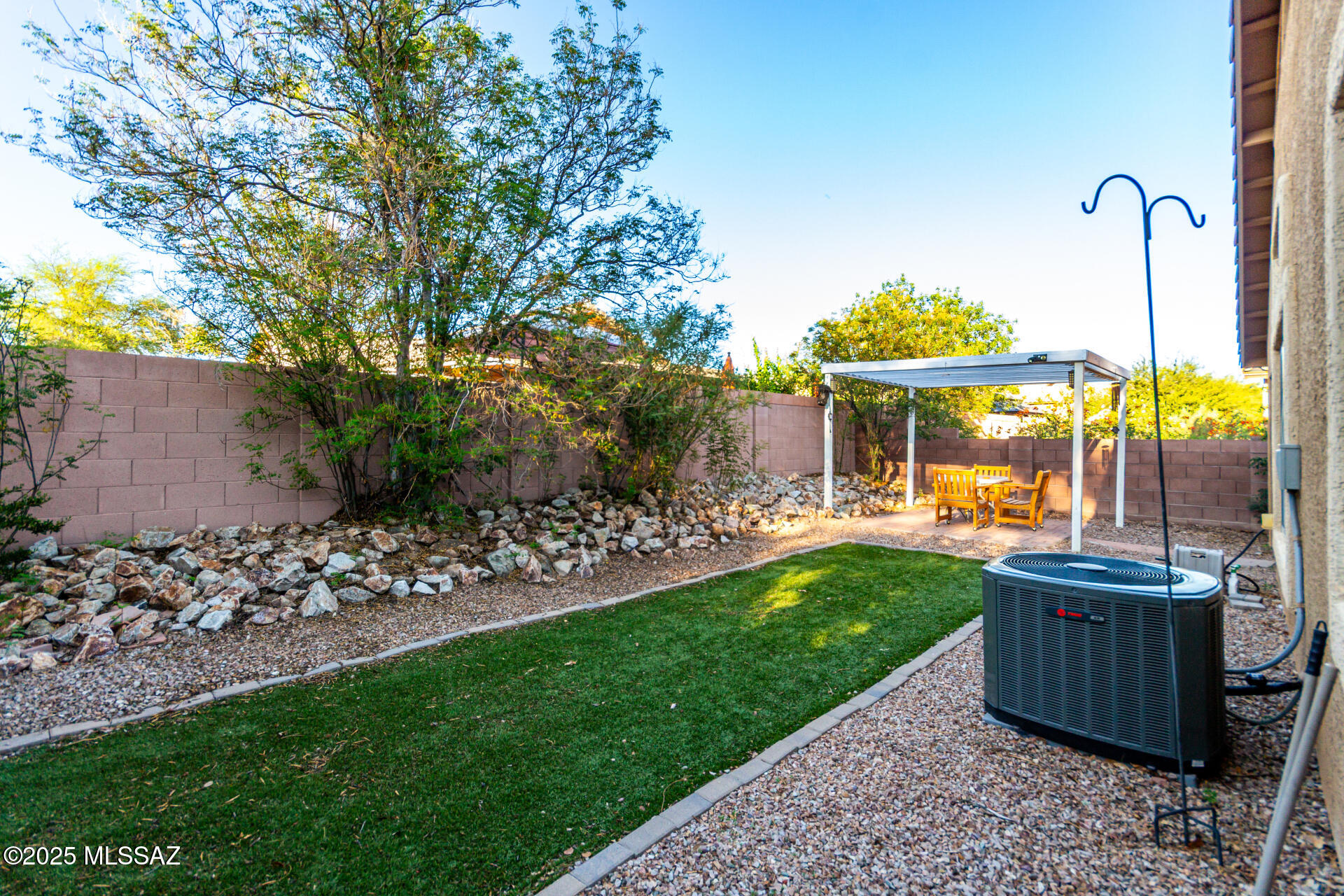 111 S Beyerville Place