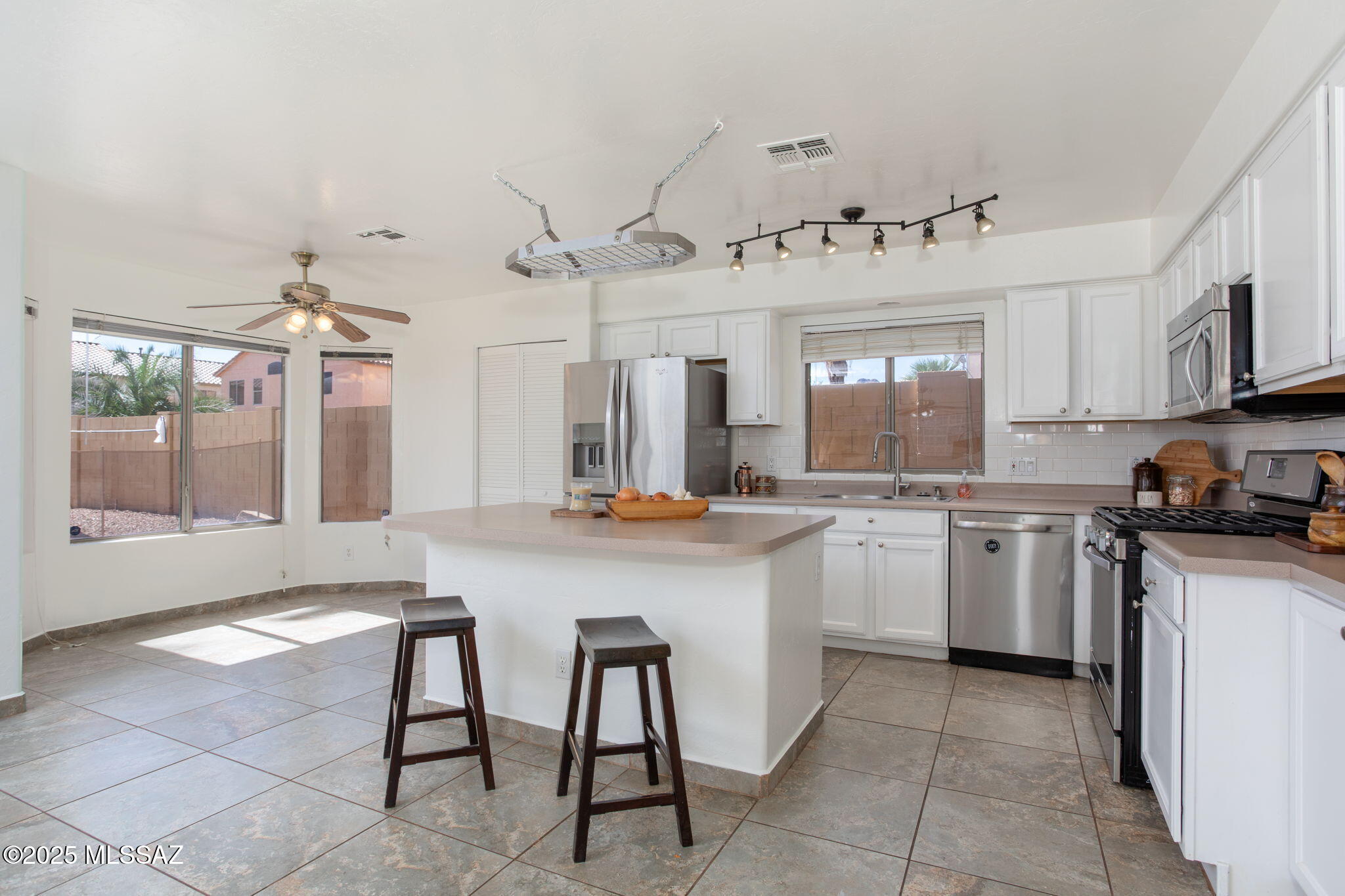 7055 W Deserama Drive
