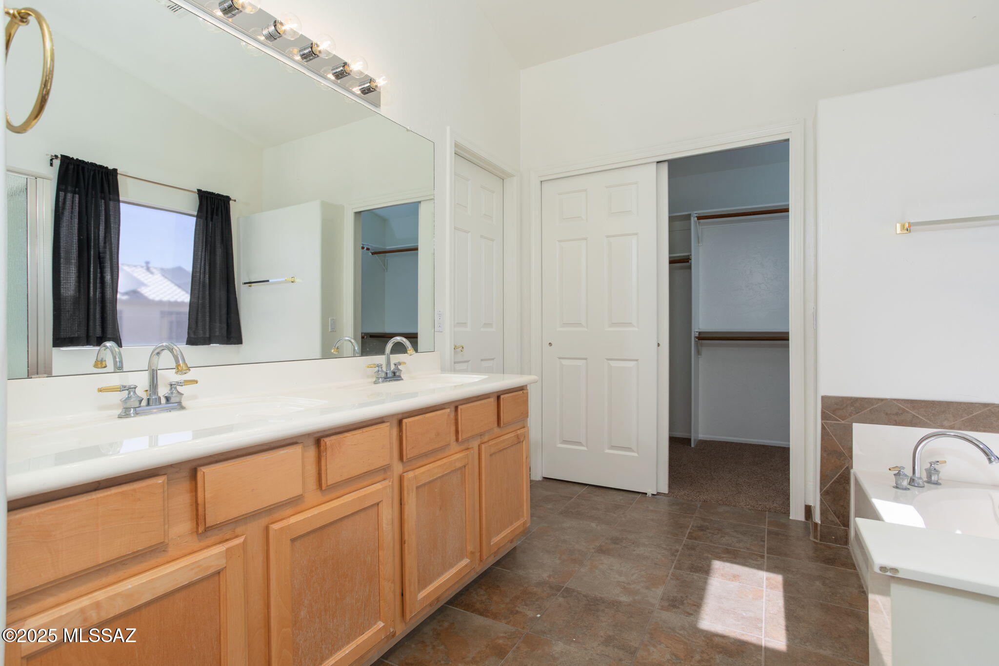 7055 W Deserama Drive
