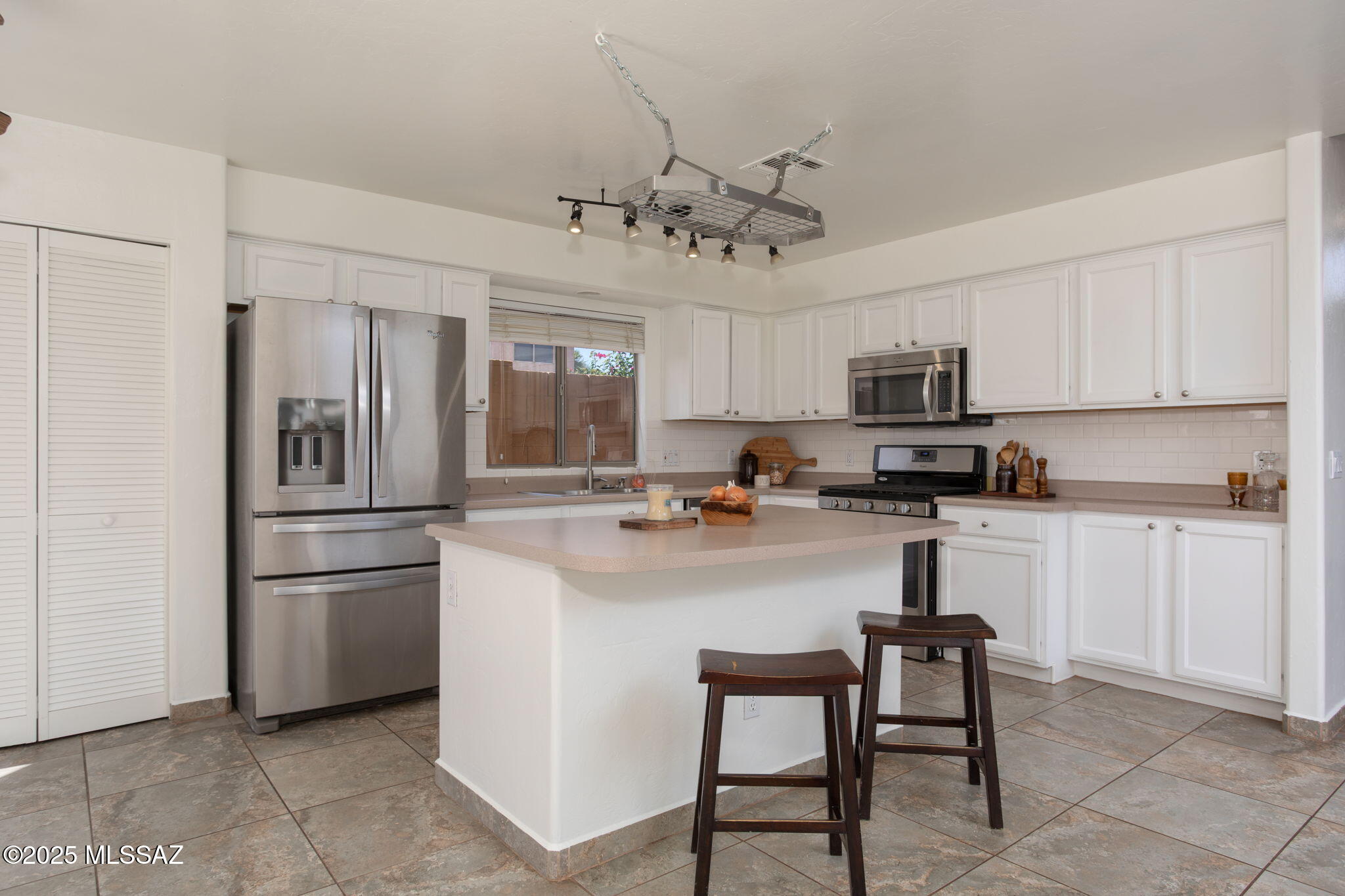 7055 W Deserama Drive